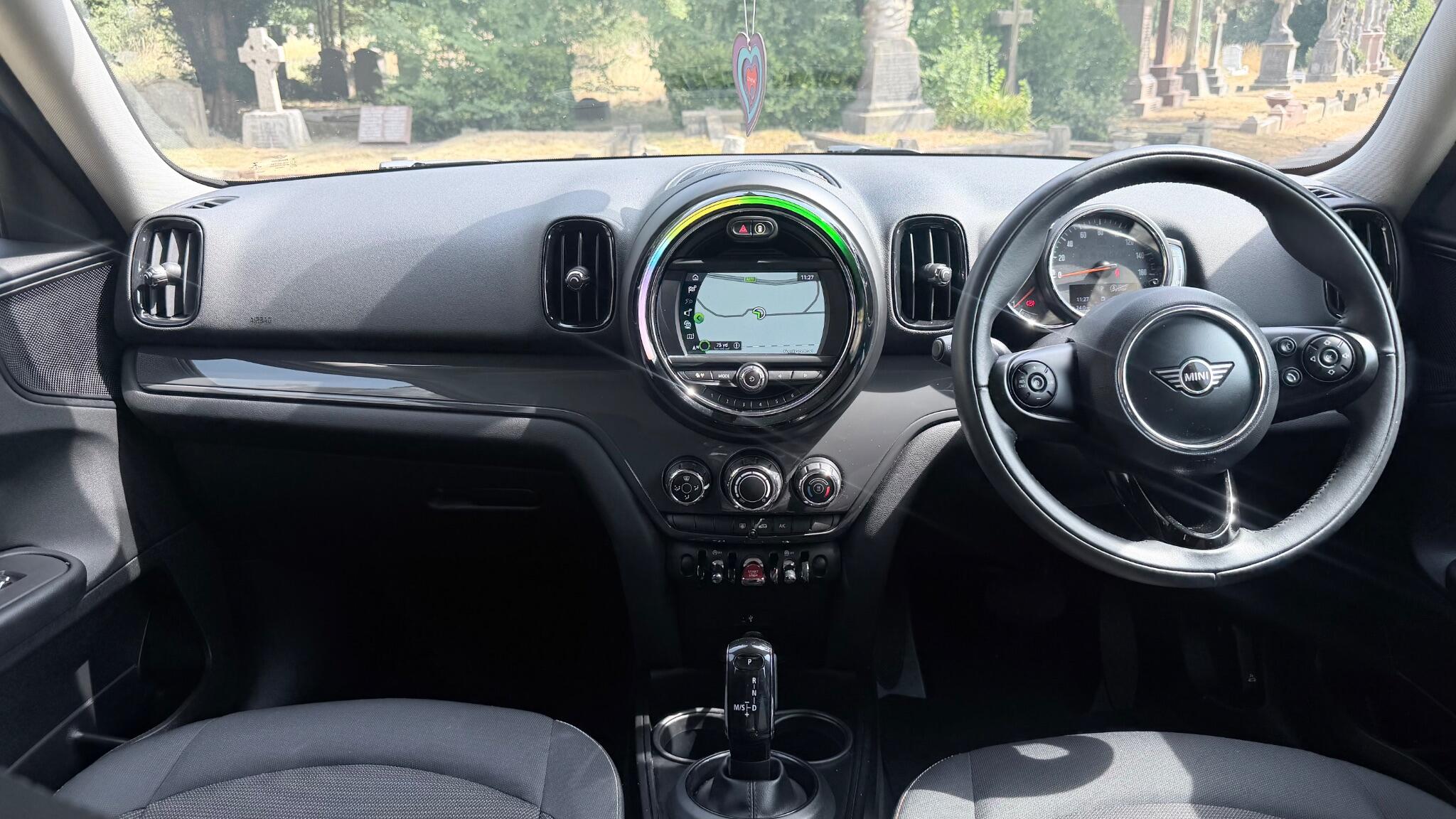 Mini Countryman view 26