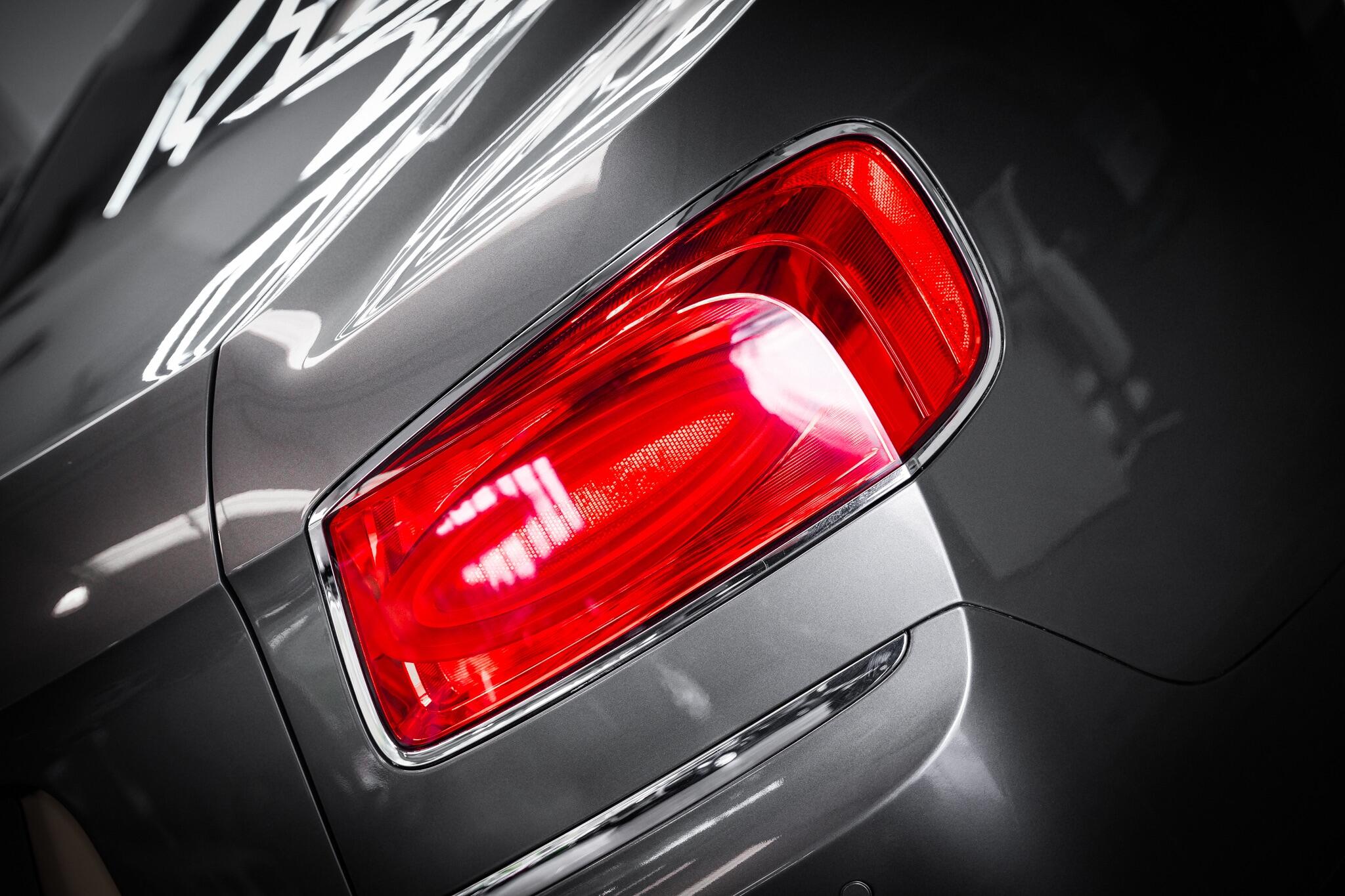 Bentley Flying Spur view 39