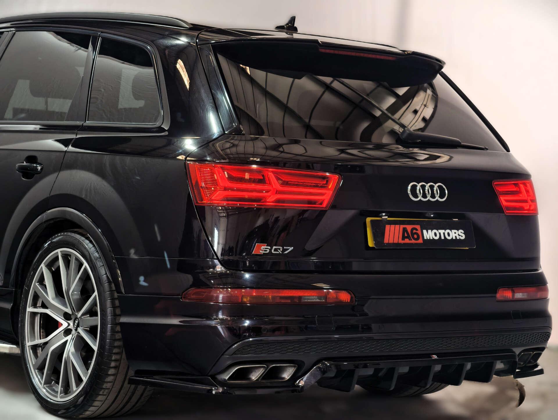 Audi SQ7 view 18