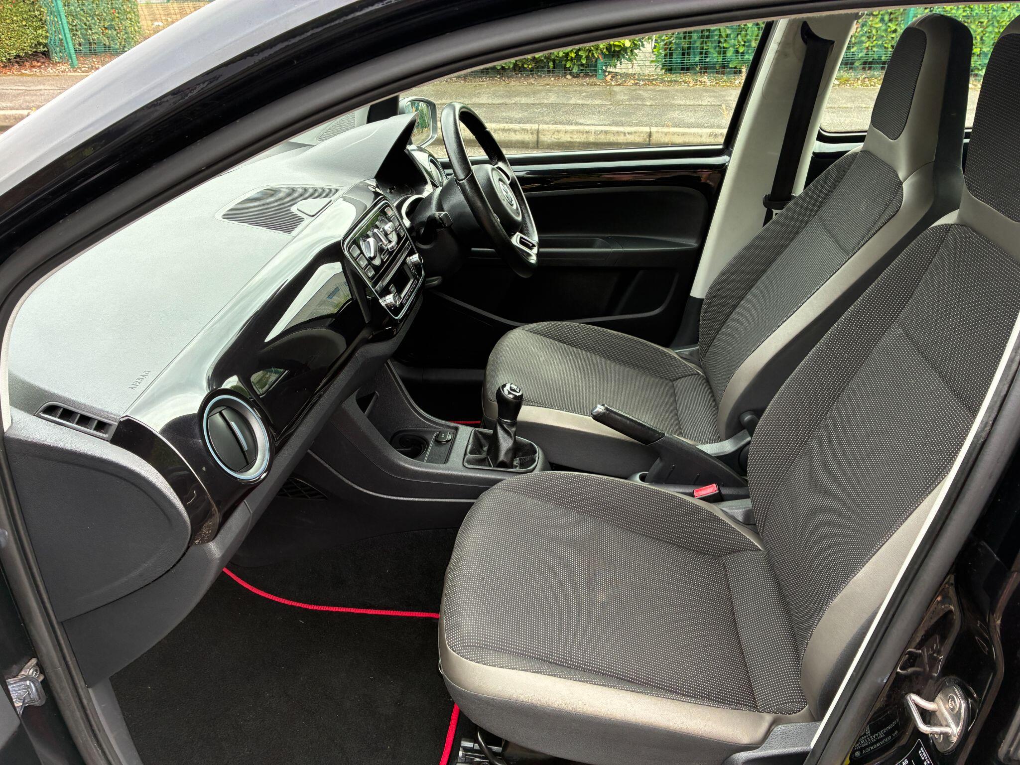 Volkswagen Up! view 16