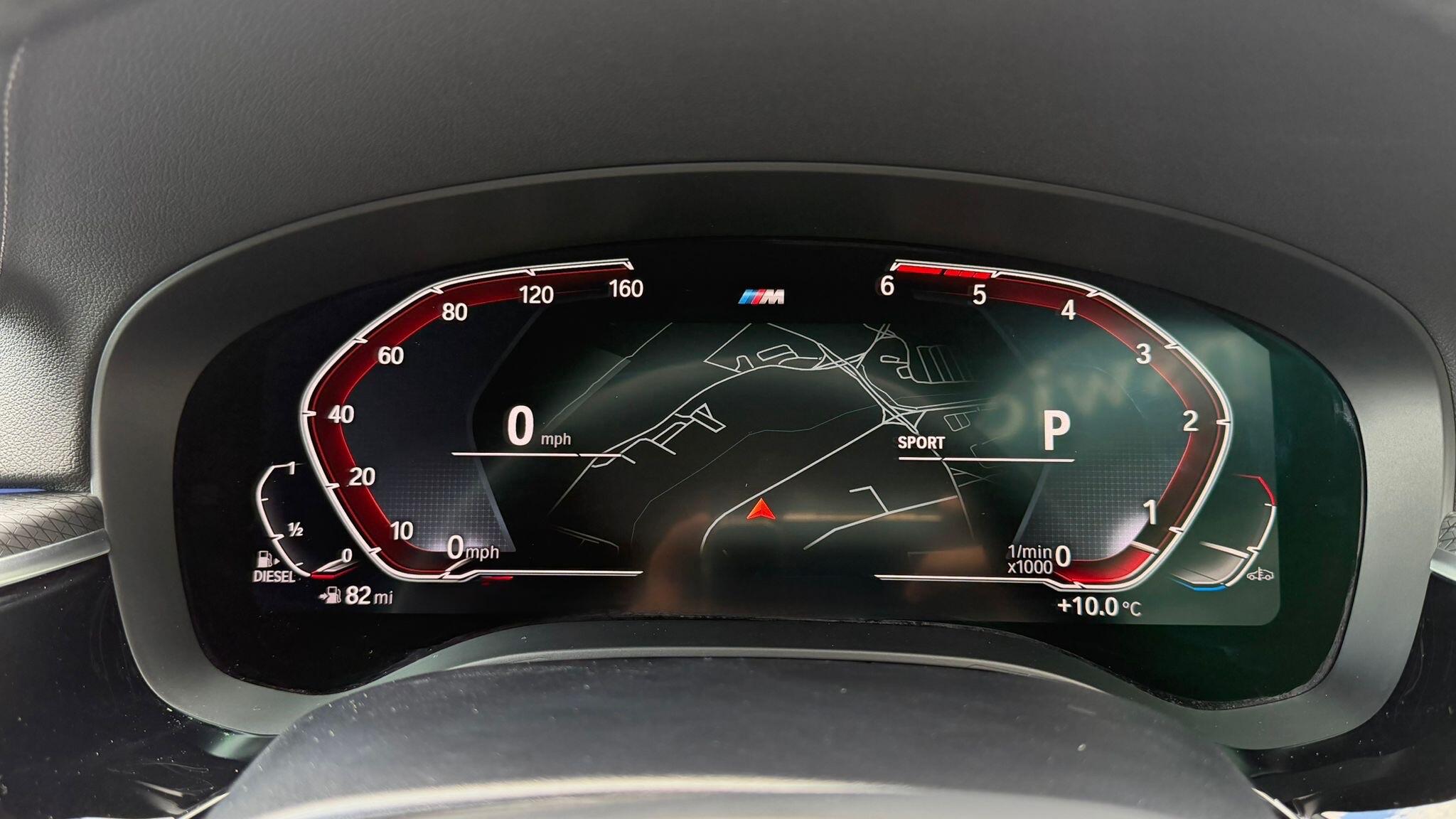 BMW 5 Series view 26