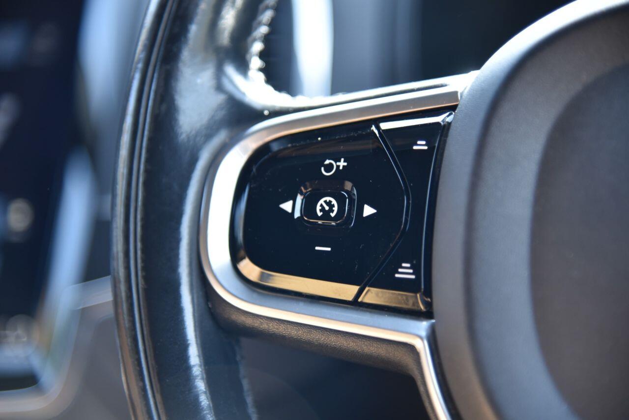 Volvo XC90 view 30