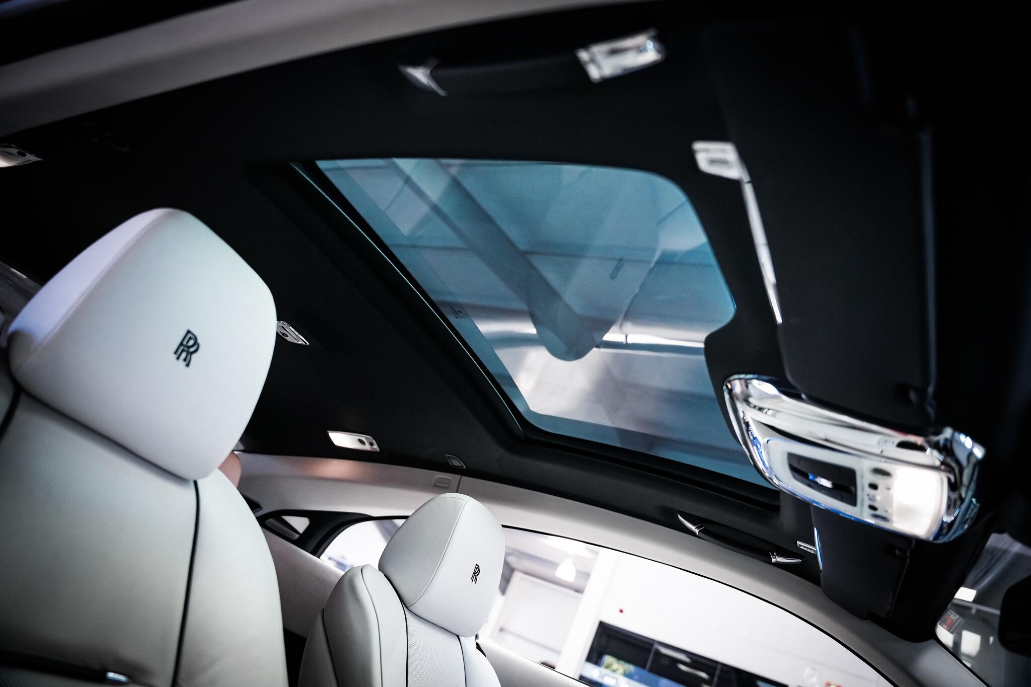 Rolls-Royce Wraith view 15