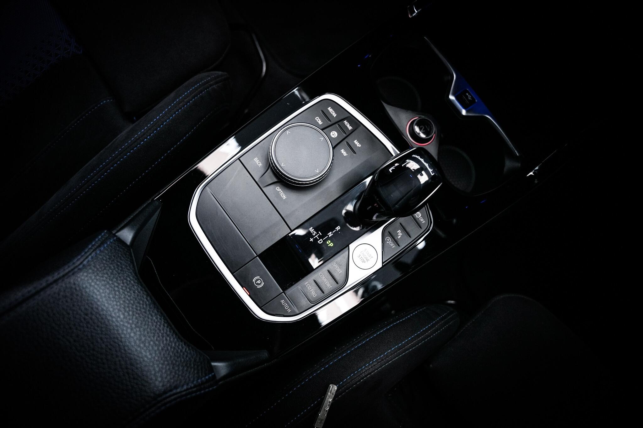 BMW 1 Series view 5