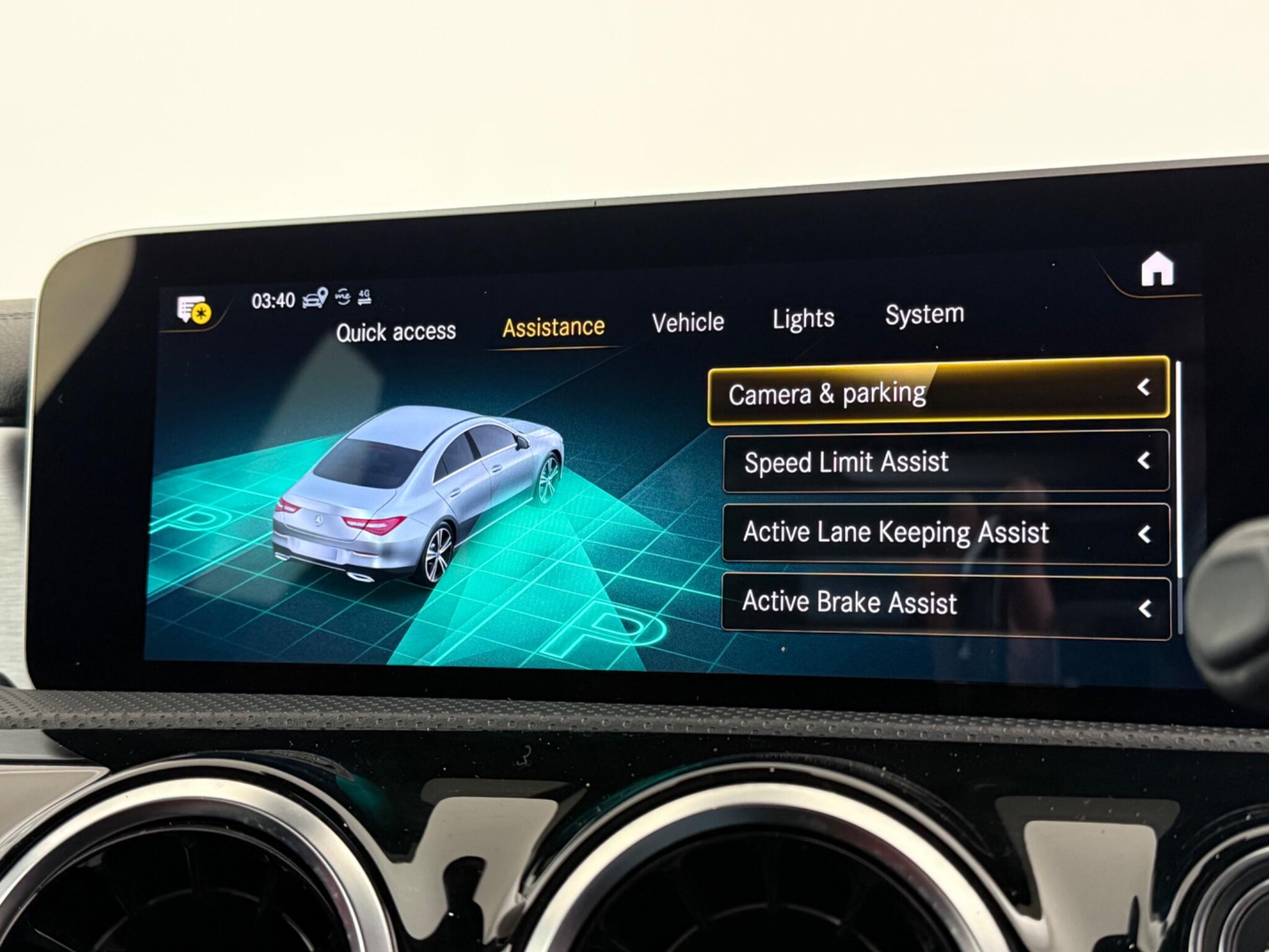 Mercedes-Benz Cla view 27