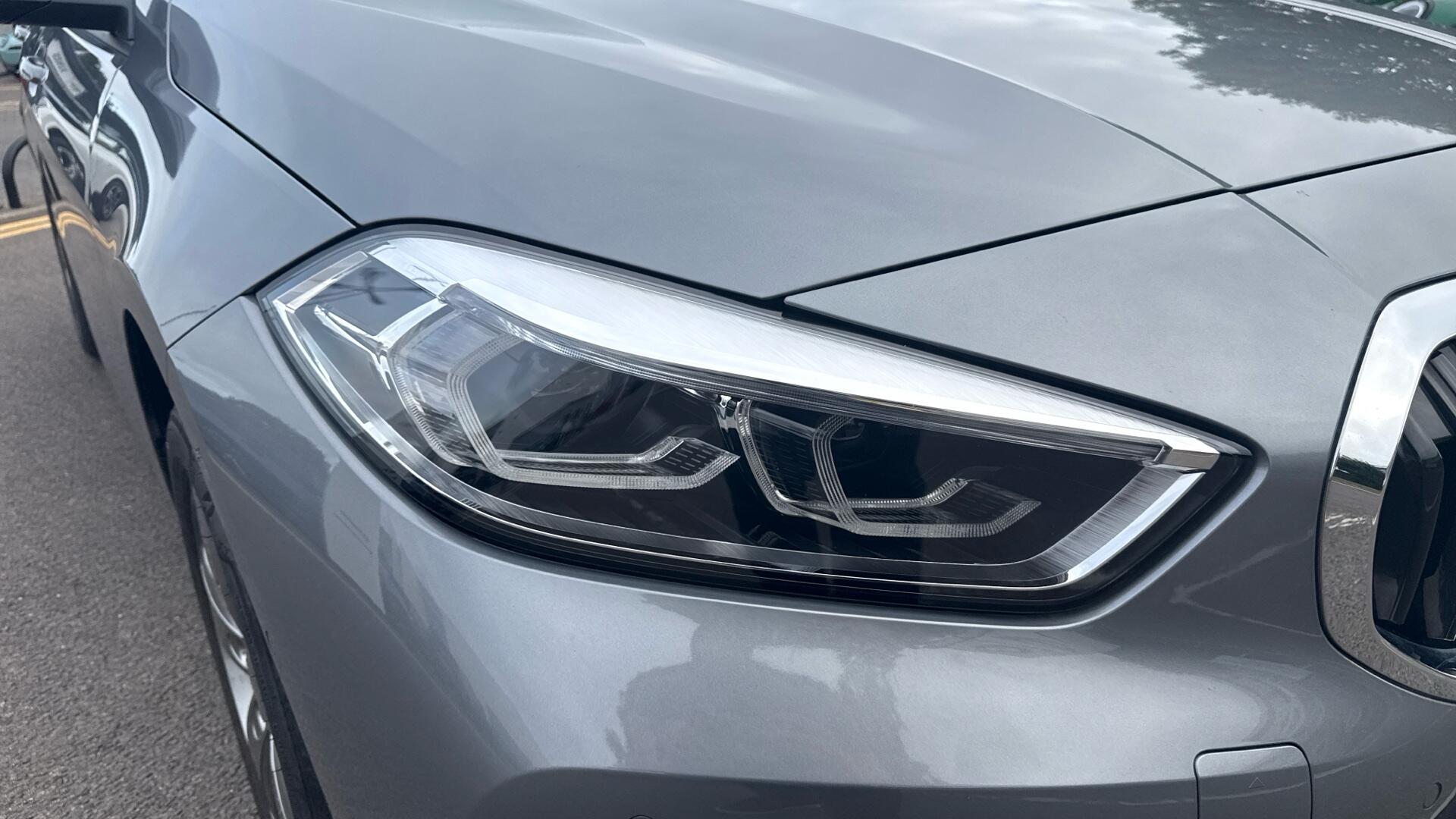BMW 1 Series view 23