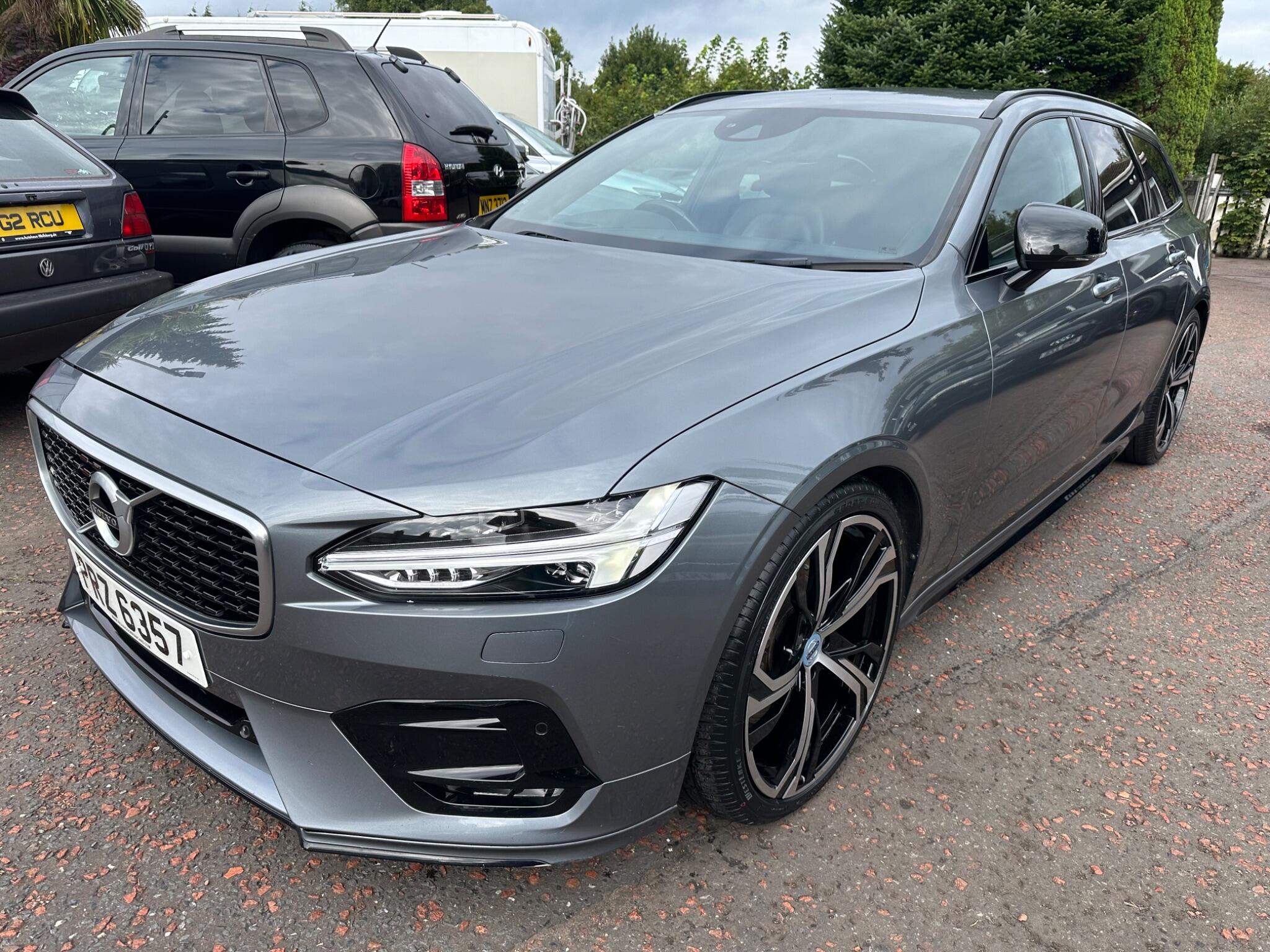 Volvo V90 view 3