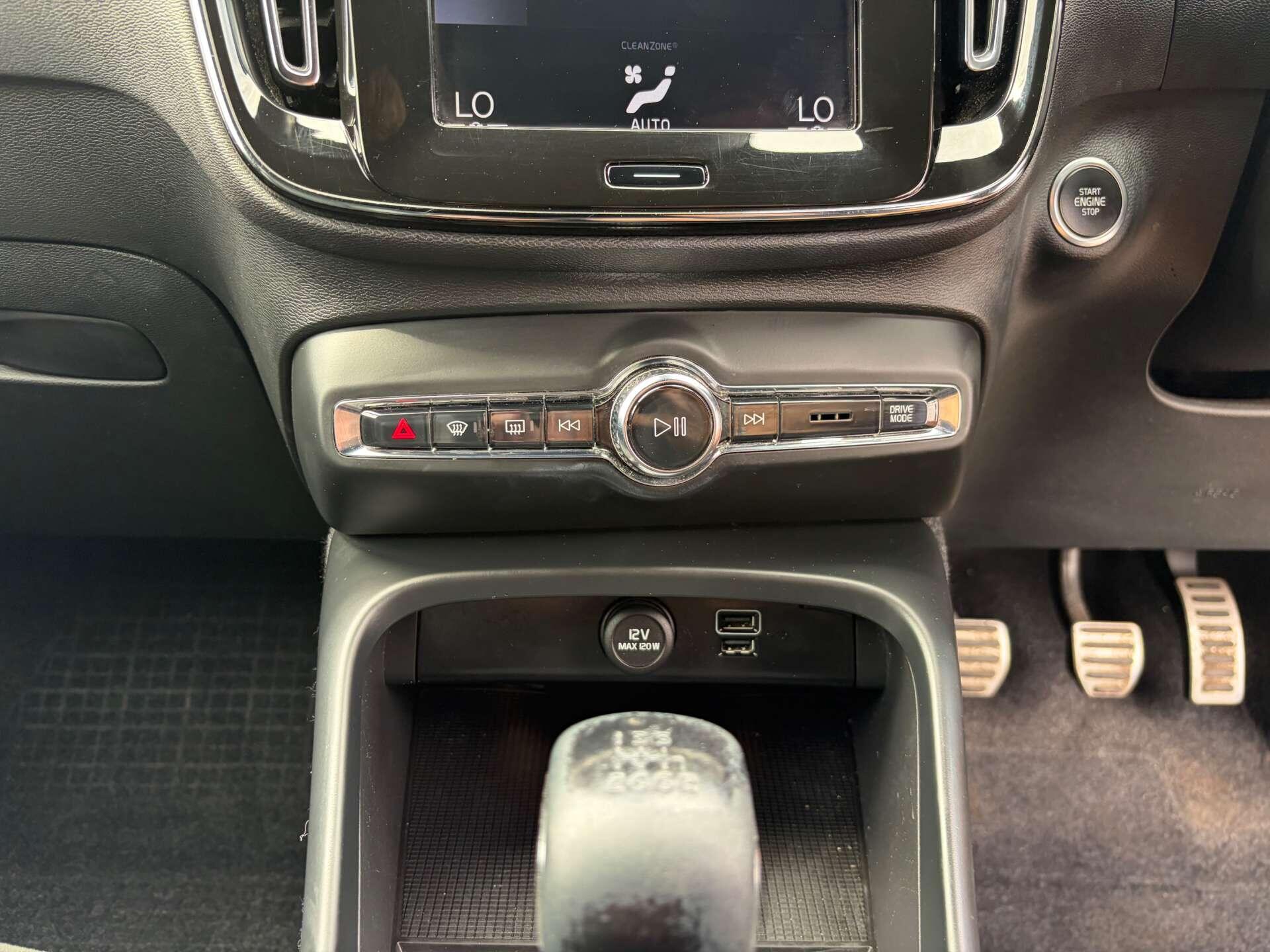 Volvo XC40 view 39
