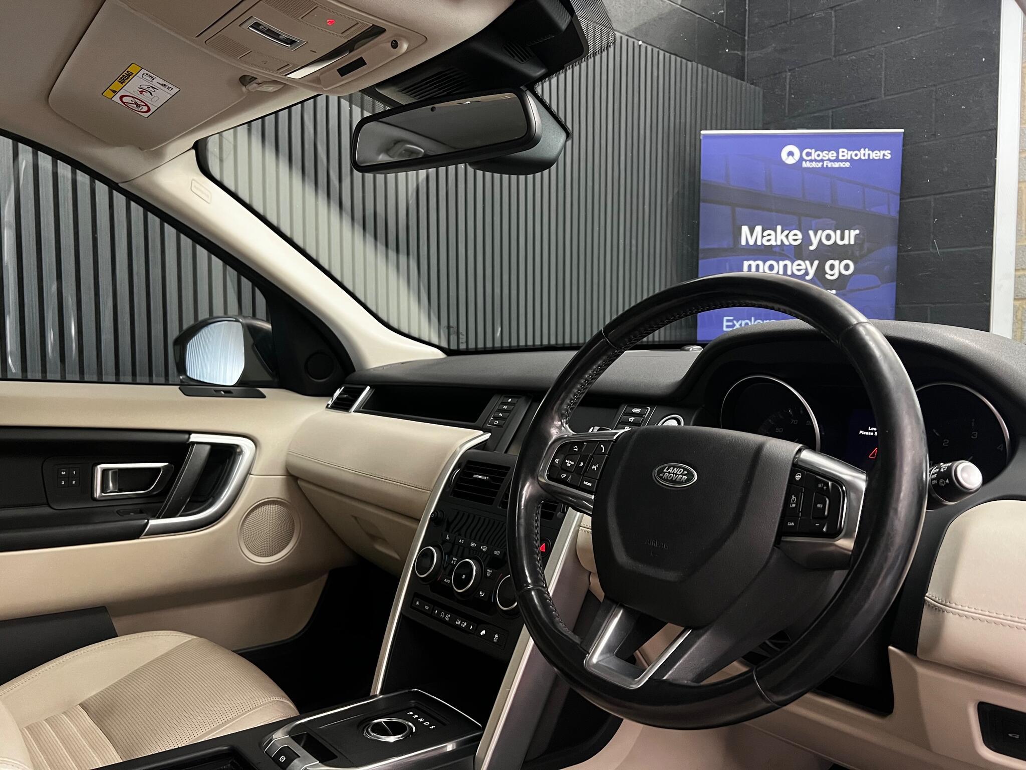 Land Rover Discovery Sport view 2