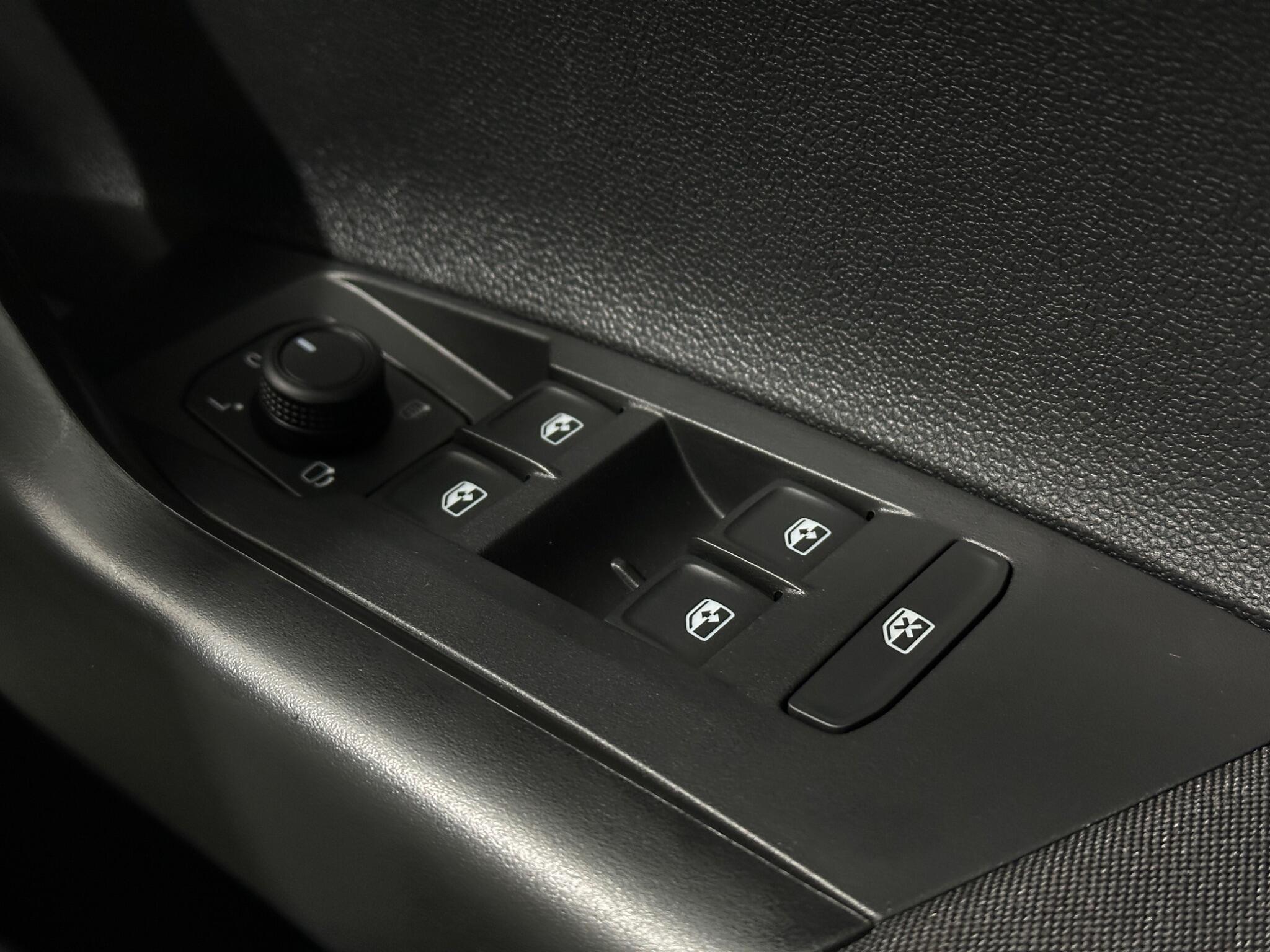Volkswagen Polo view 19