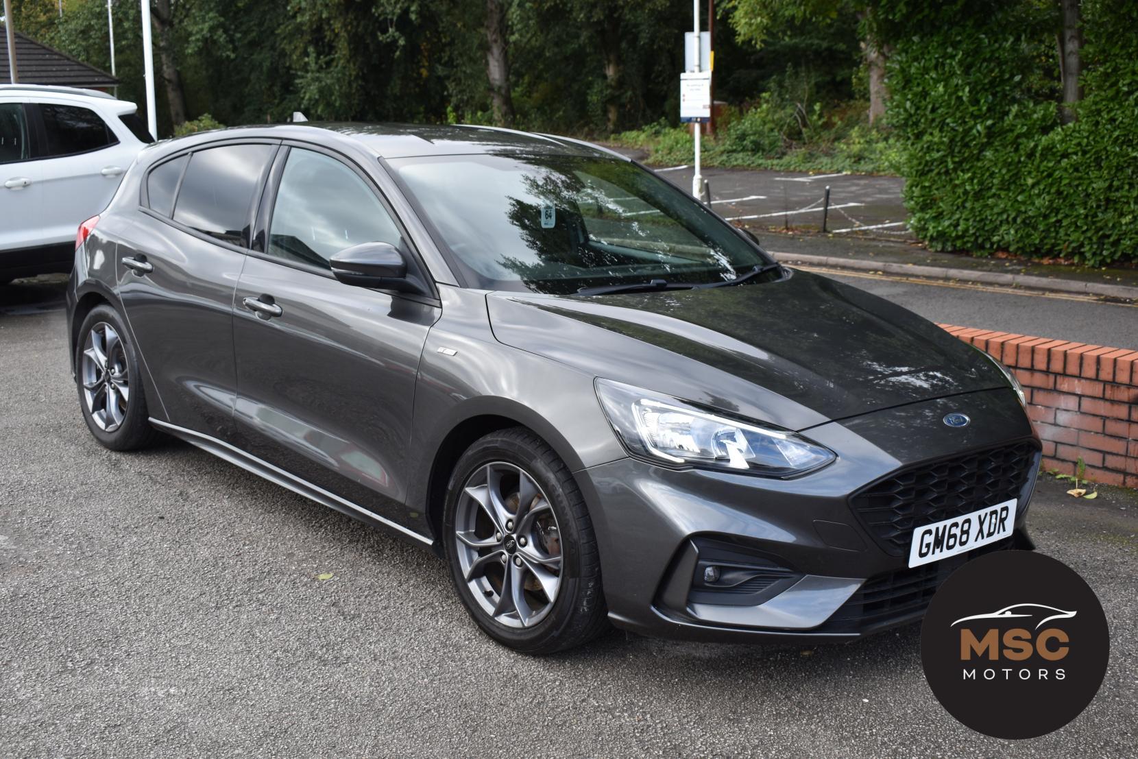 Ford Focus view 23