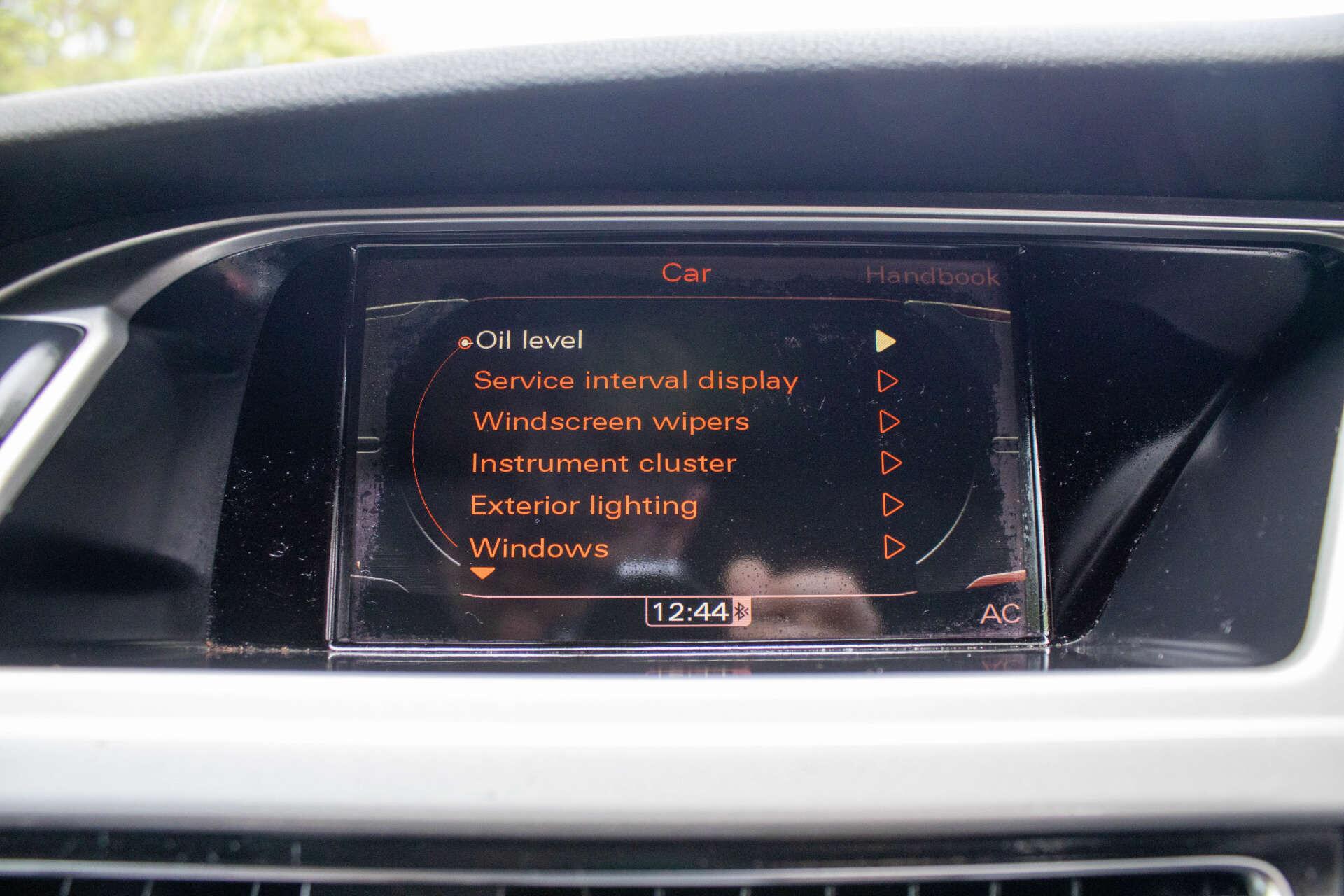 Audi A4 view 28