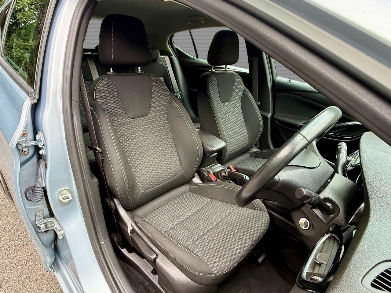 Vauxhall Astra view 17