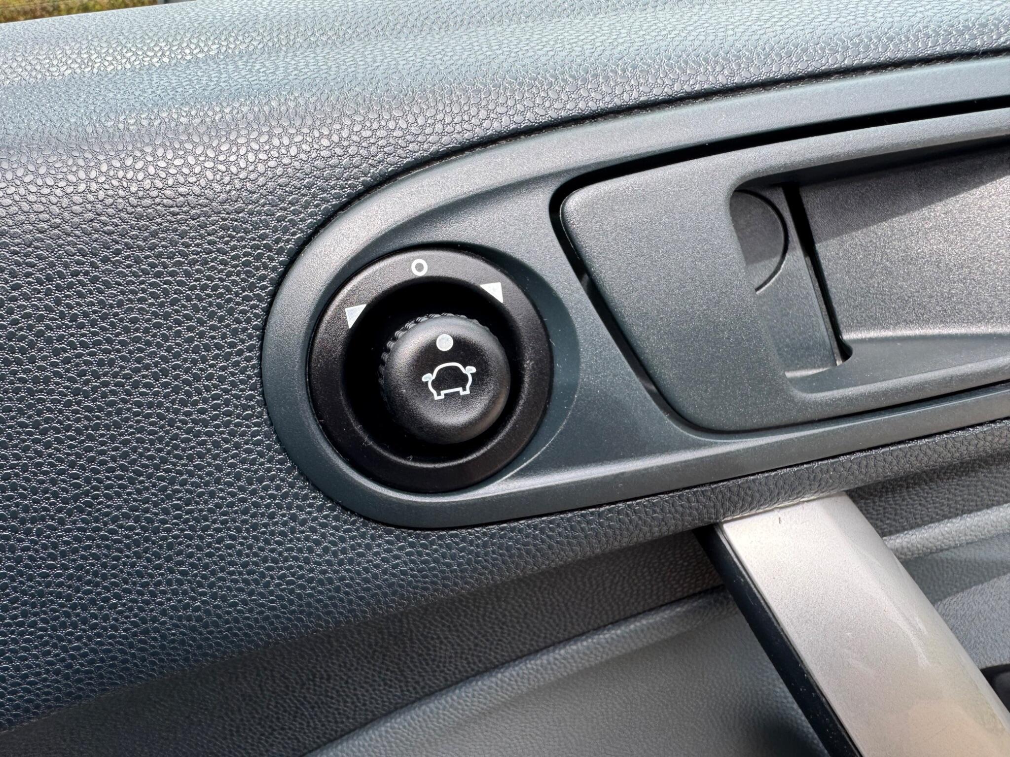Ford Fiesta view 18