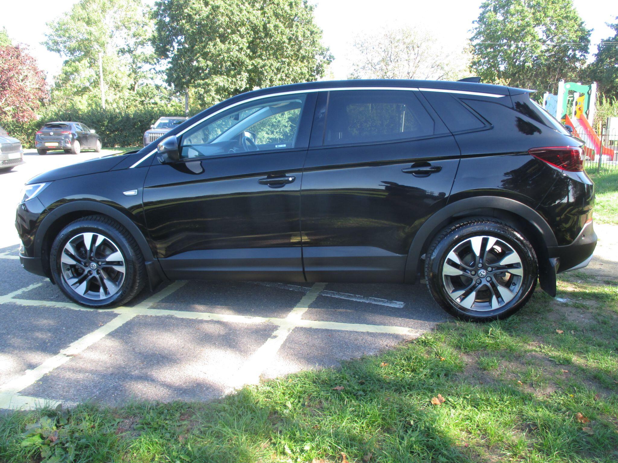 Vauxhall Grandland X view 14