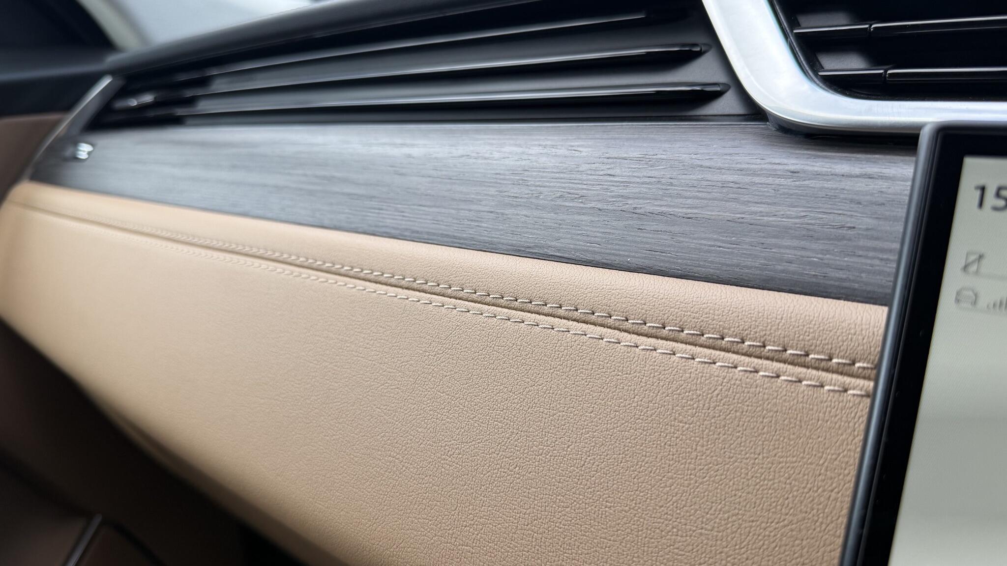 Jaguar F-Pace view 38