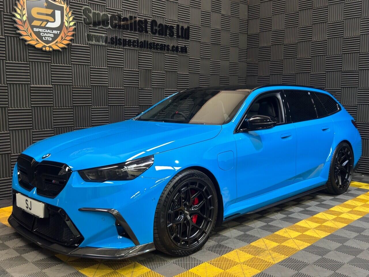 BMW M5 view 26
