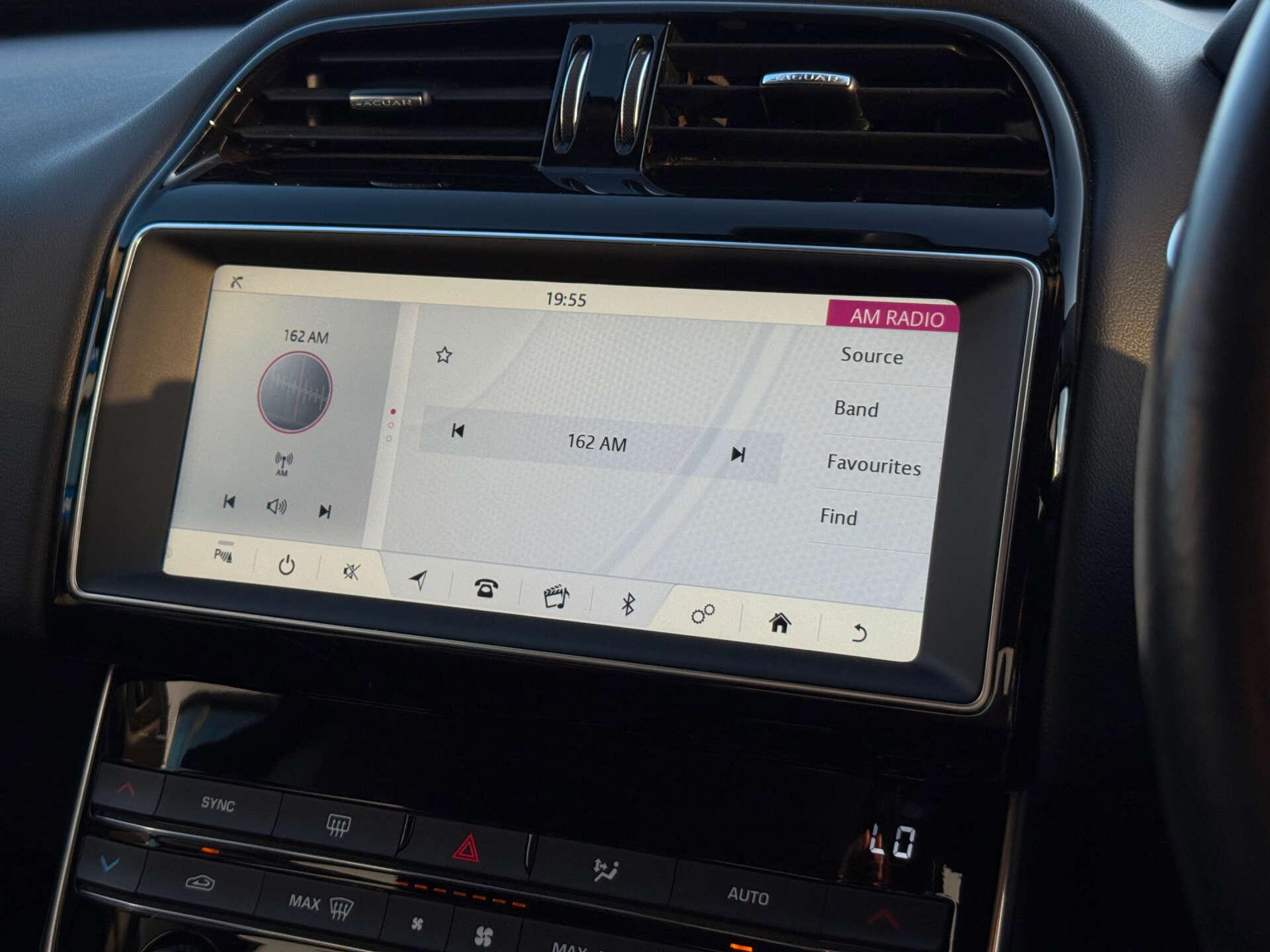 Jaguar Xe view 67