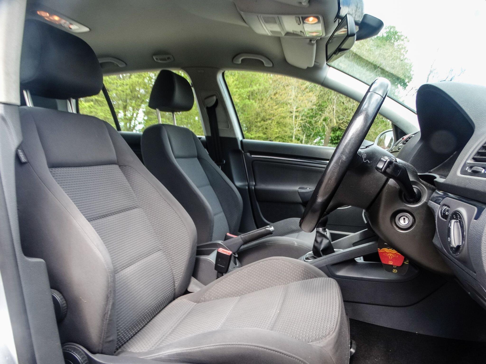 Volkswagen Golf view 20