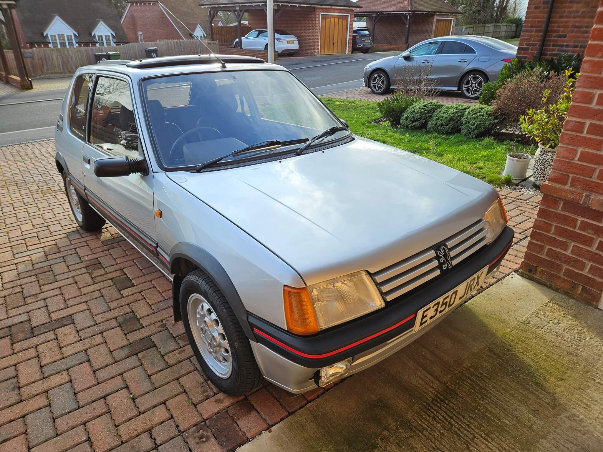 Peugeot 205