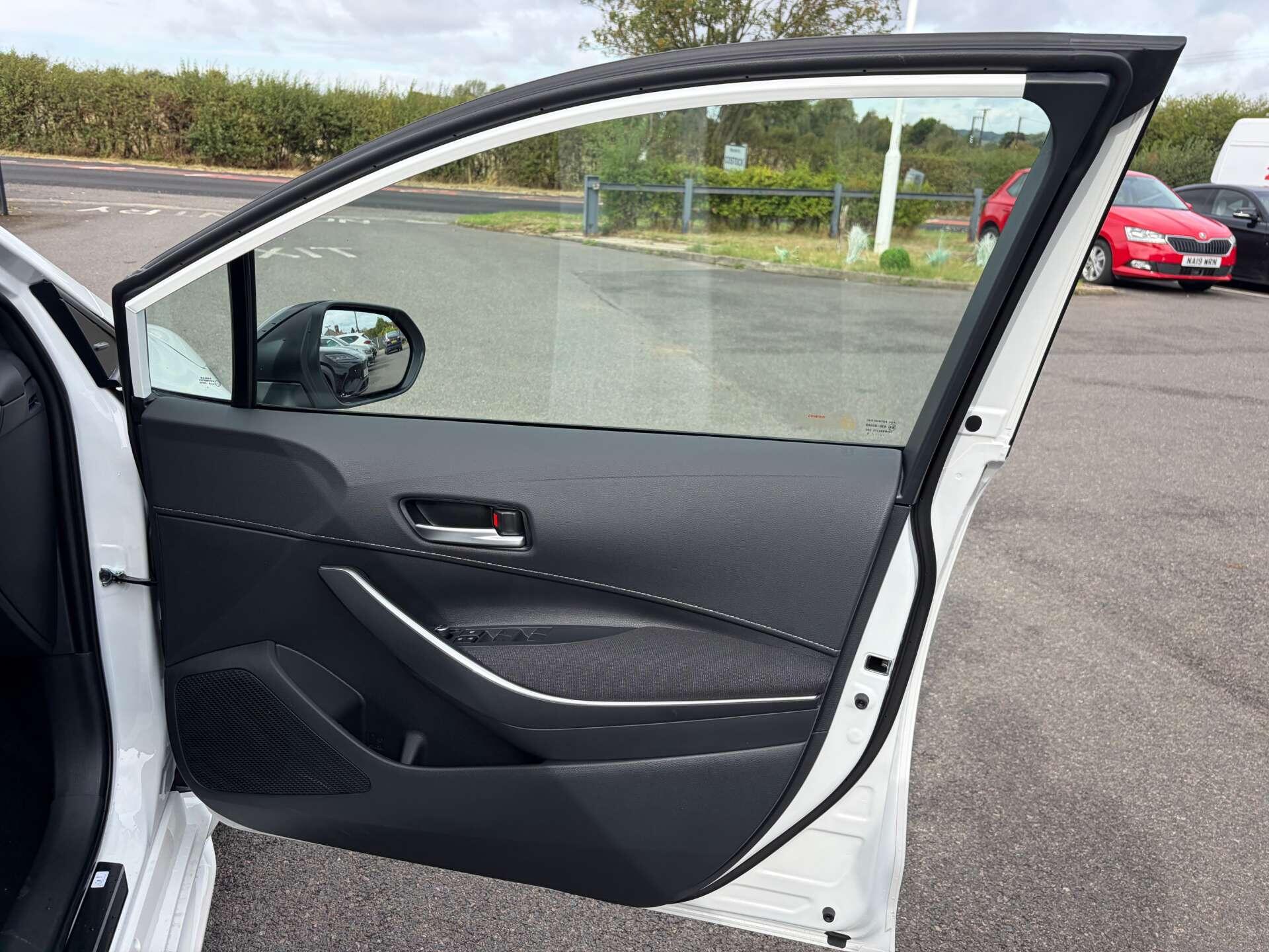 Toyota Corolla view 32
