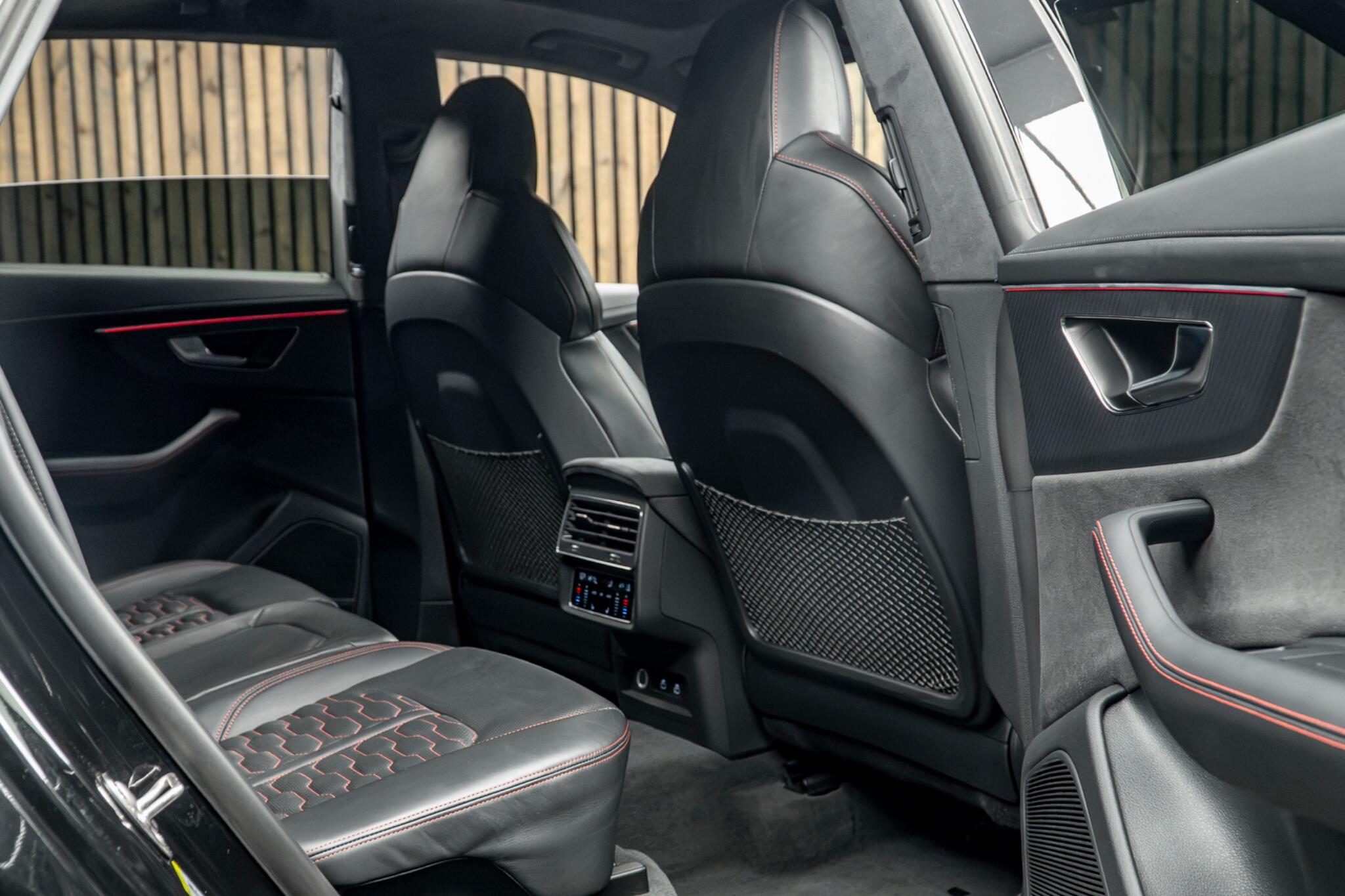 Audi RS Q8 view 46