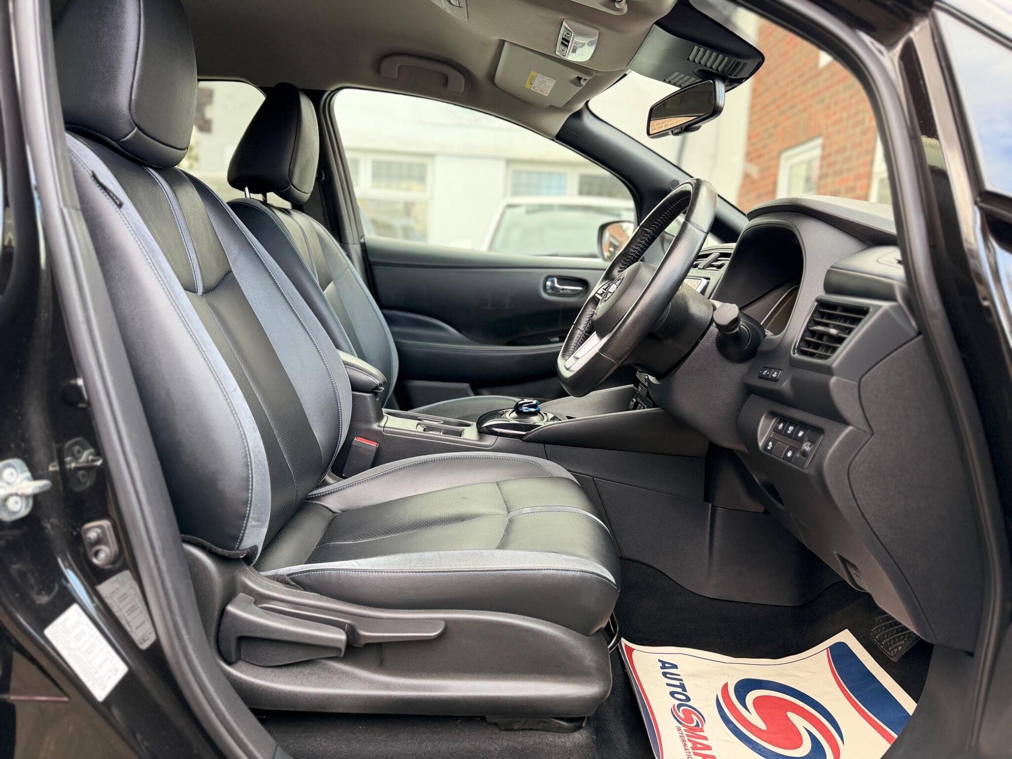 Nissan Leaf view 12
