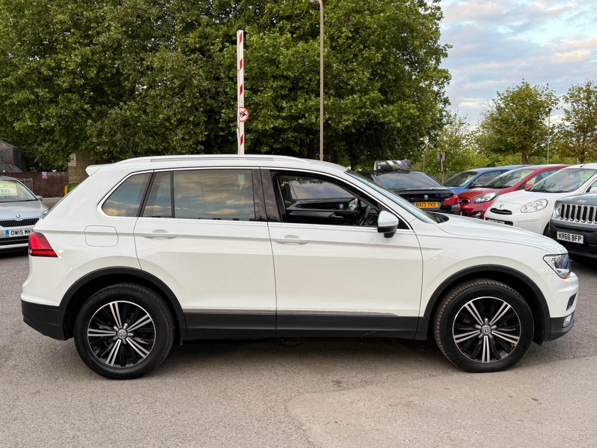 Volkswagen Tiguan - Image 20