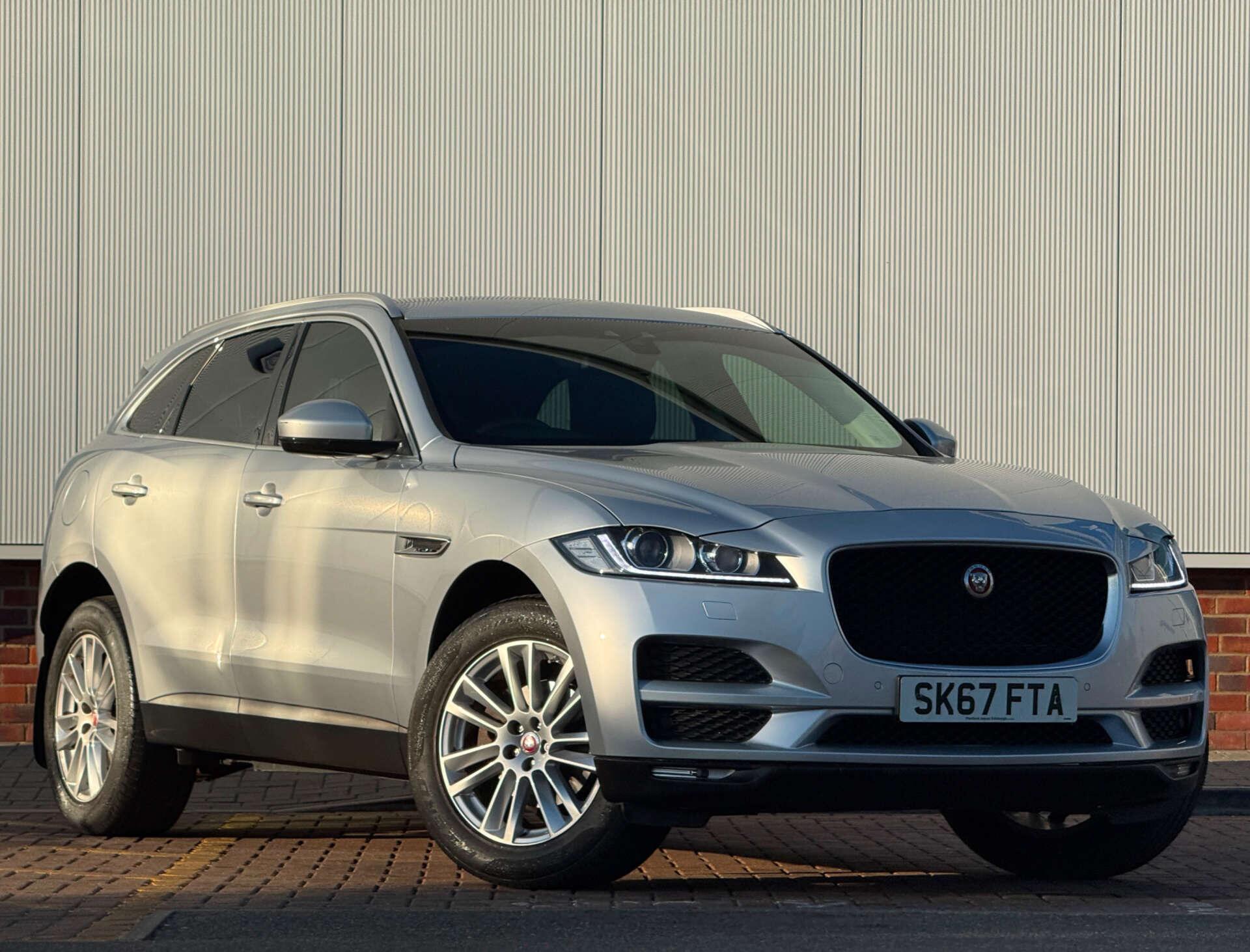 Jaguar F-Pace view 3
