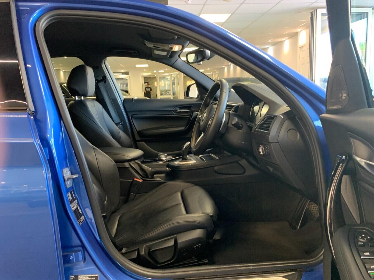 BMW 1 Series view 20