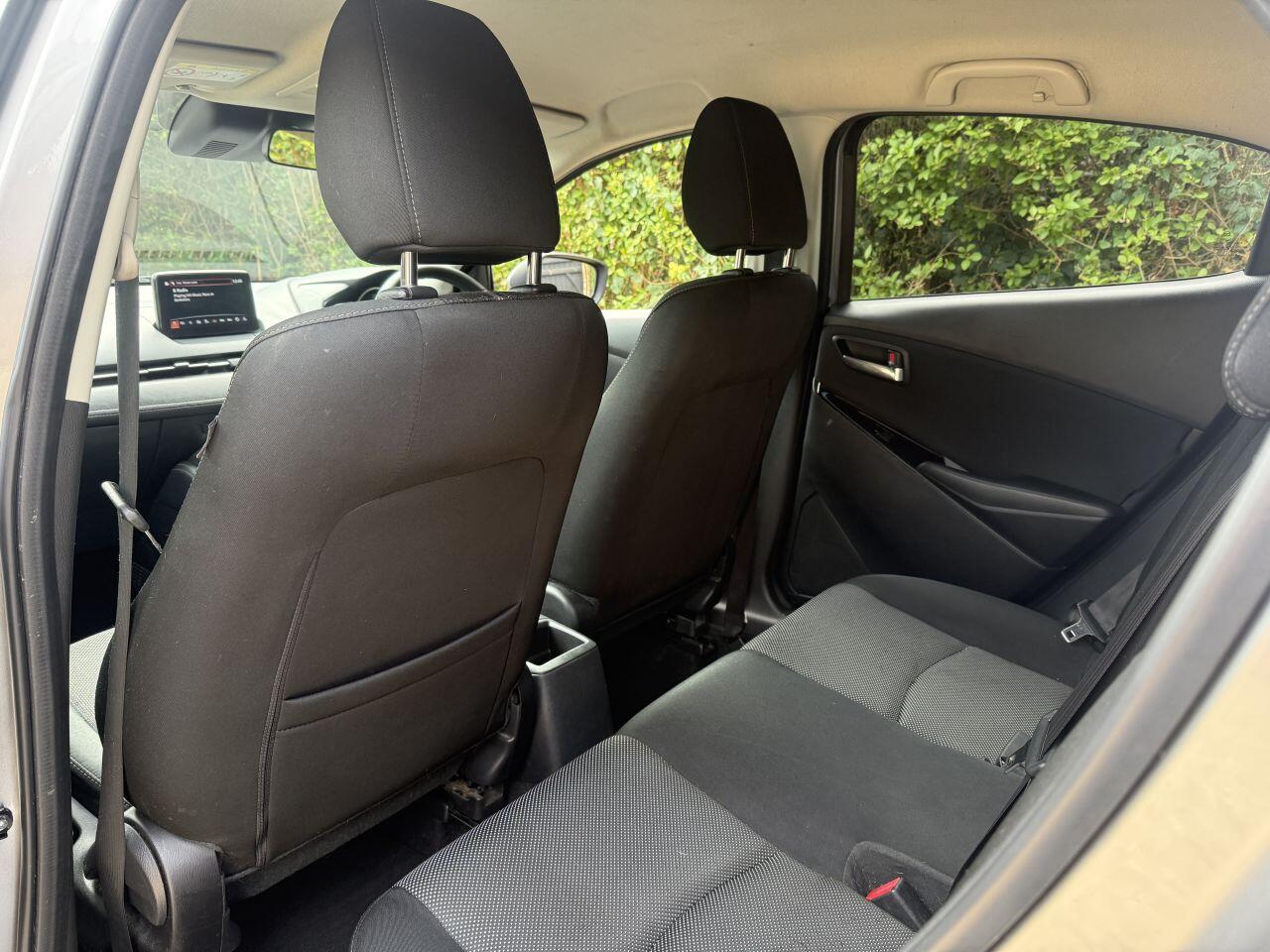 Mazda Mazda2 view 11