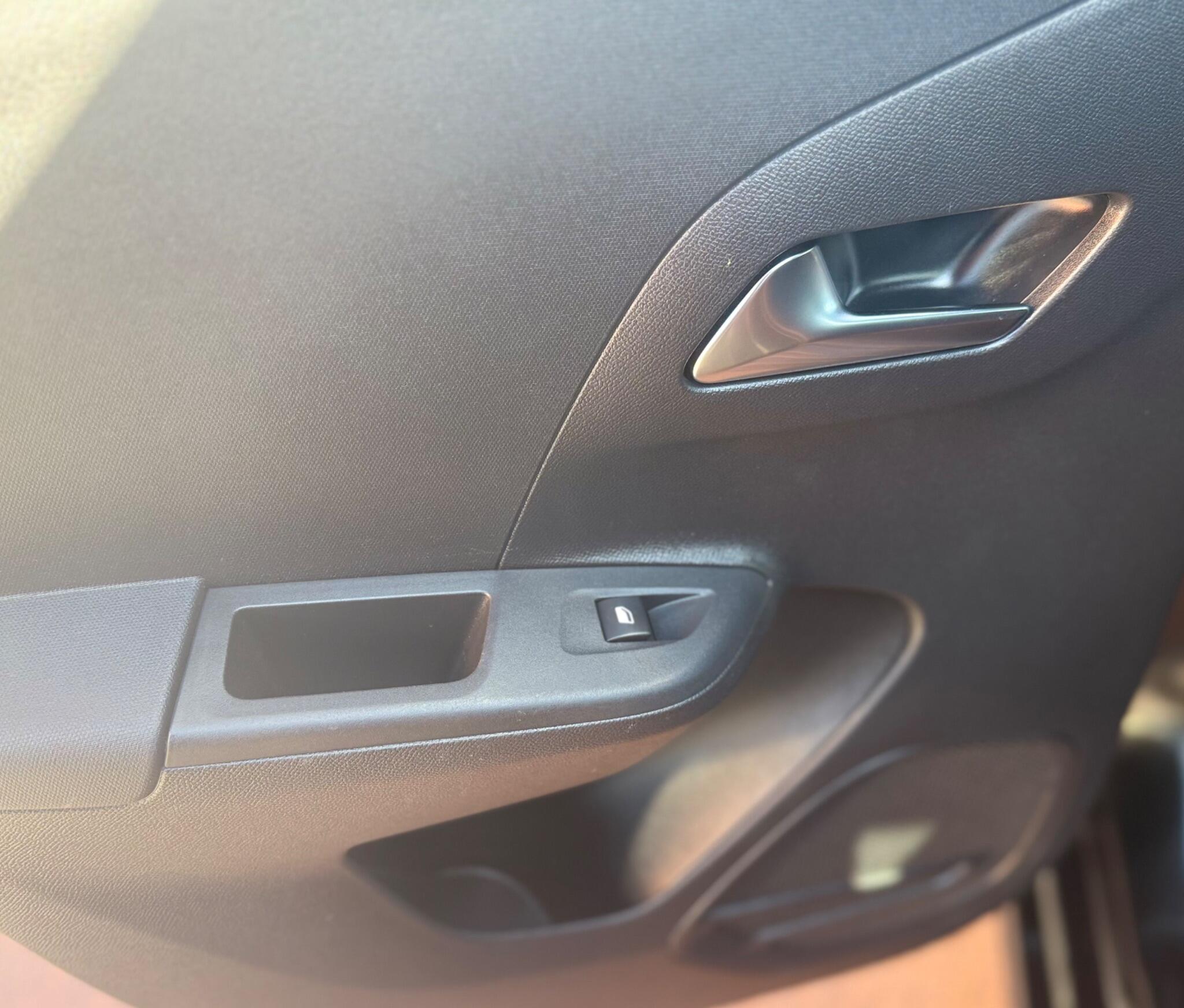 Vauxhall Corsa view 15