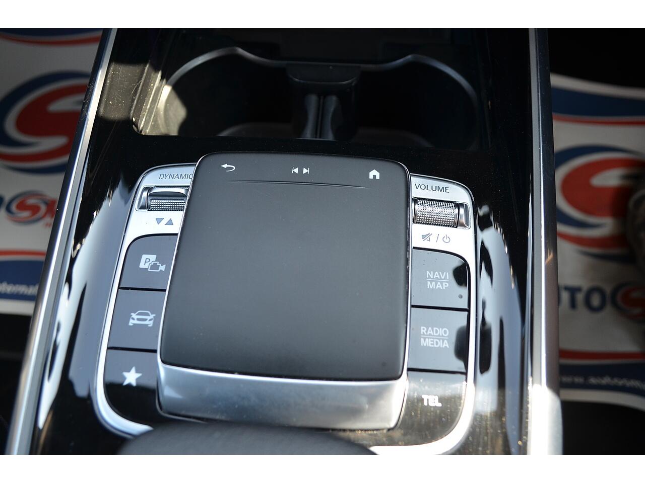 Mercedes-Benz GLB view 59