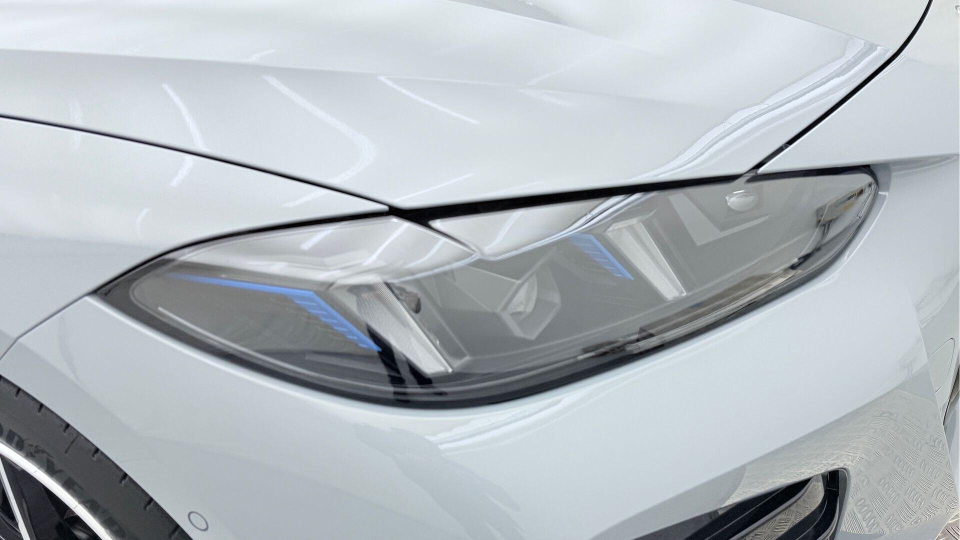 BMW 4 Series view 22