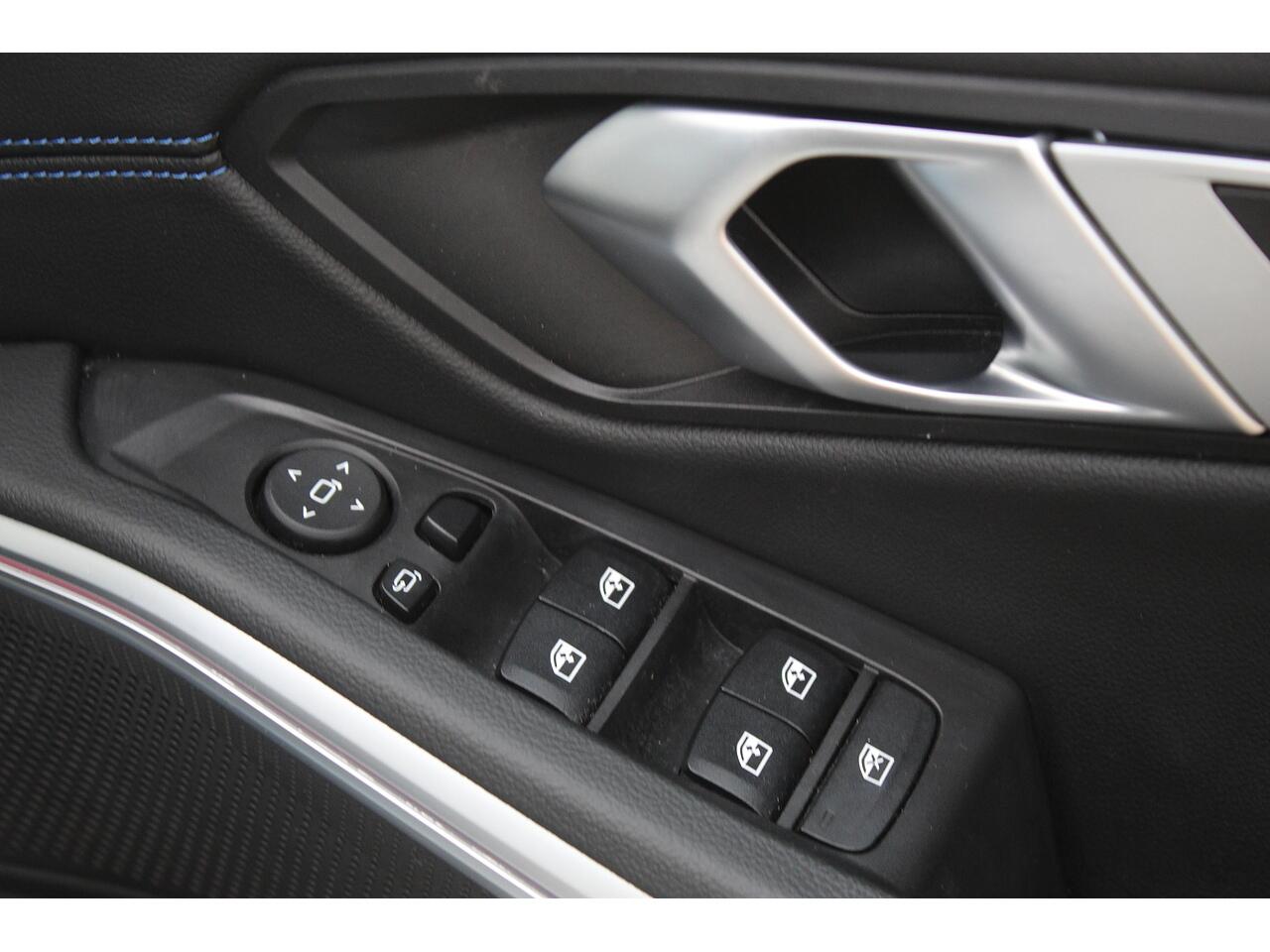 BMW 3 Series view 31
