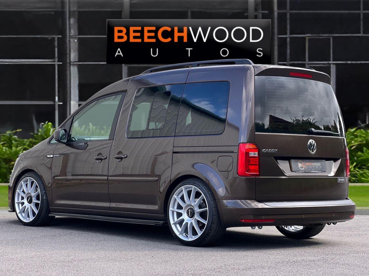 Volkswagen Caddy Life view 5