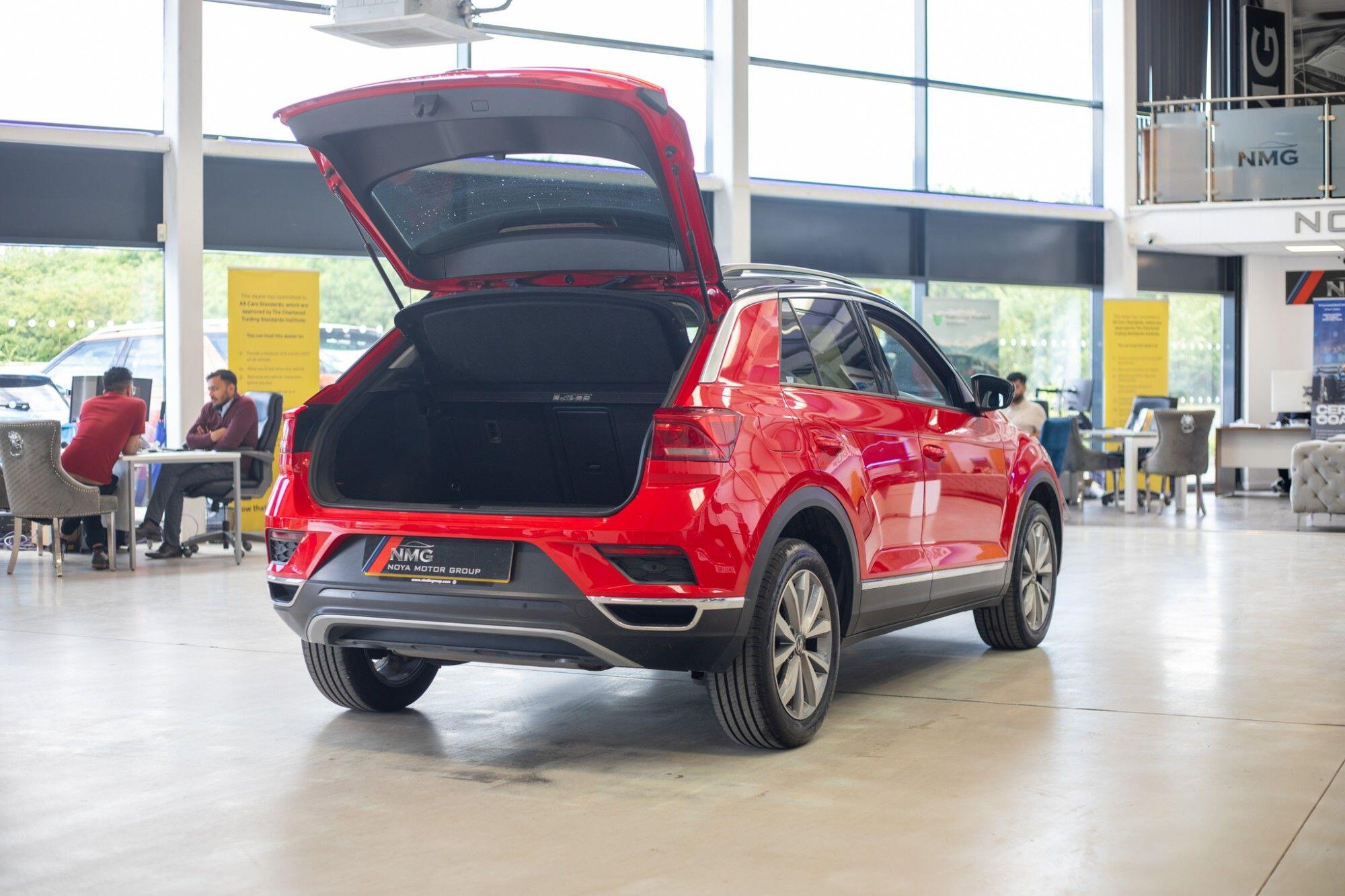 Volkswagen T-Roc view 36