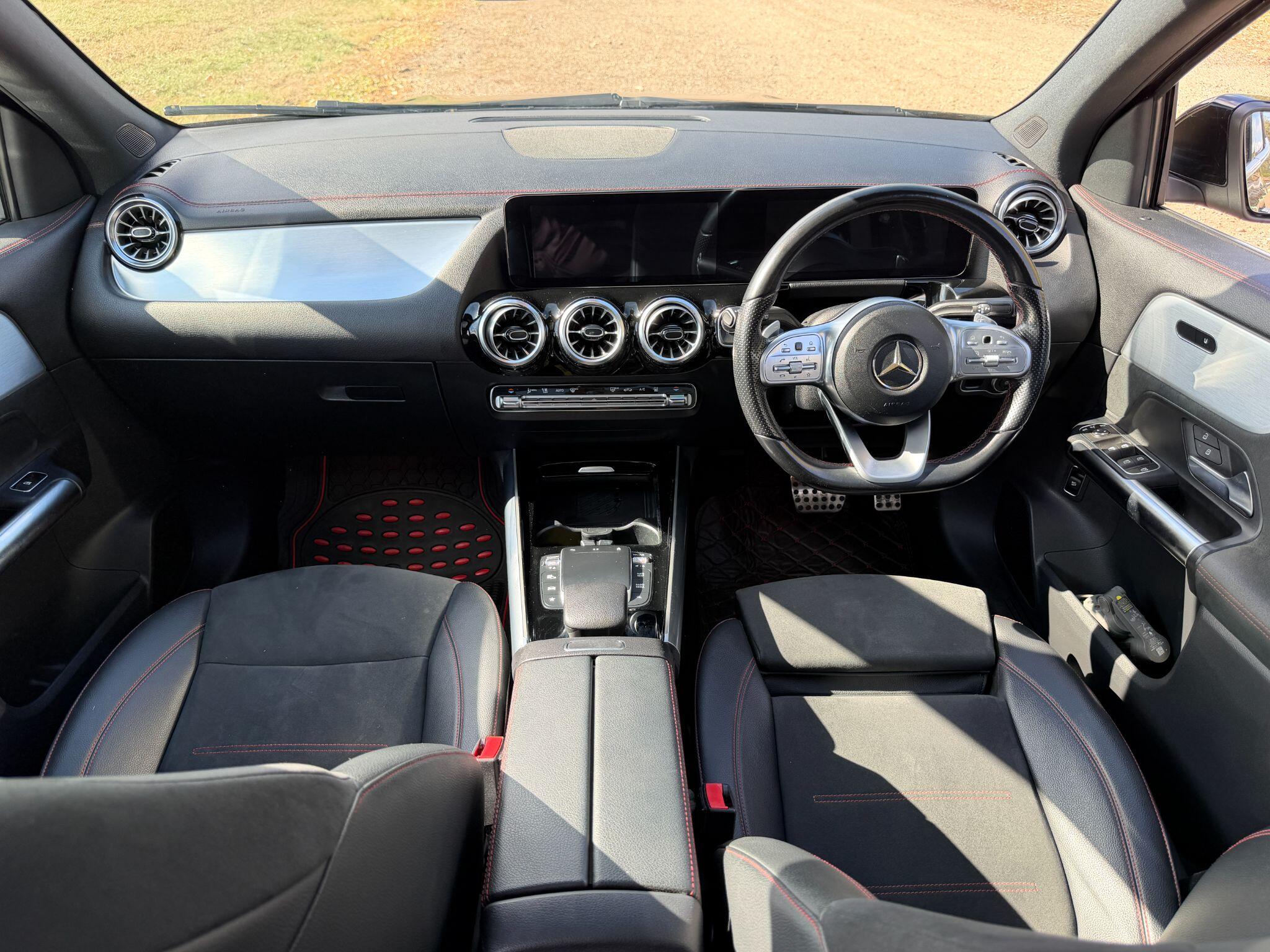 Mercedes-Benz EQA view 32