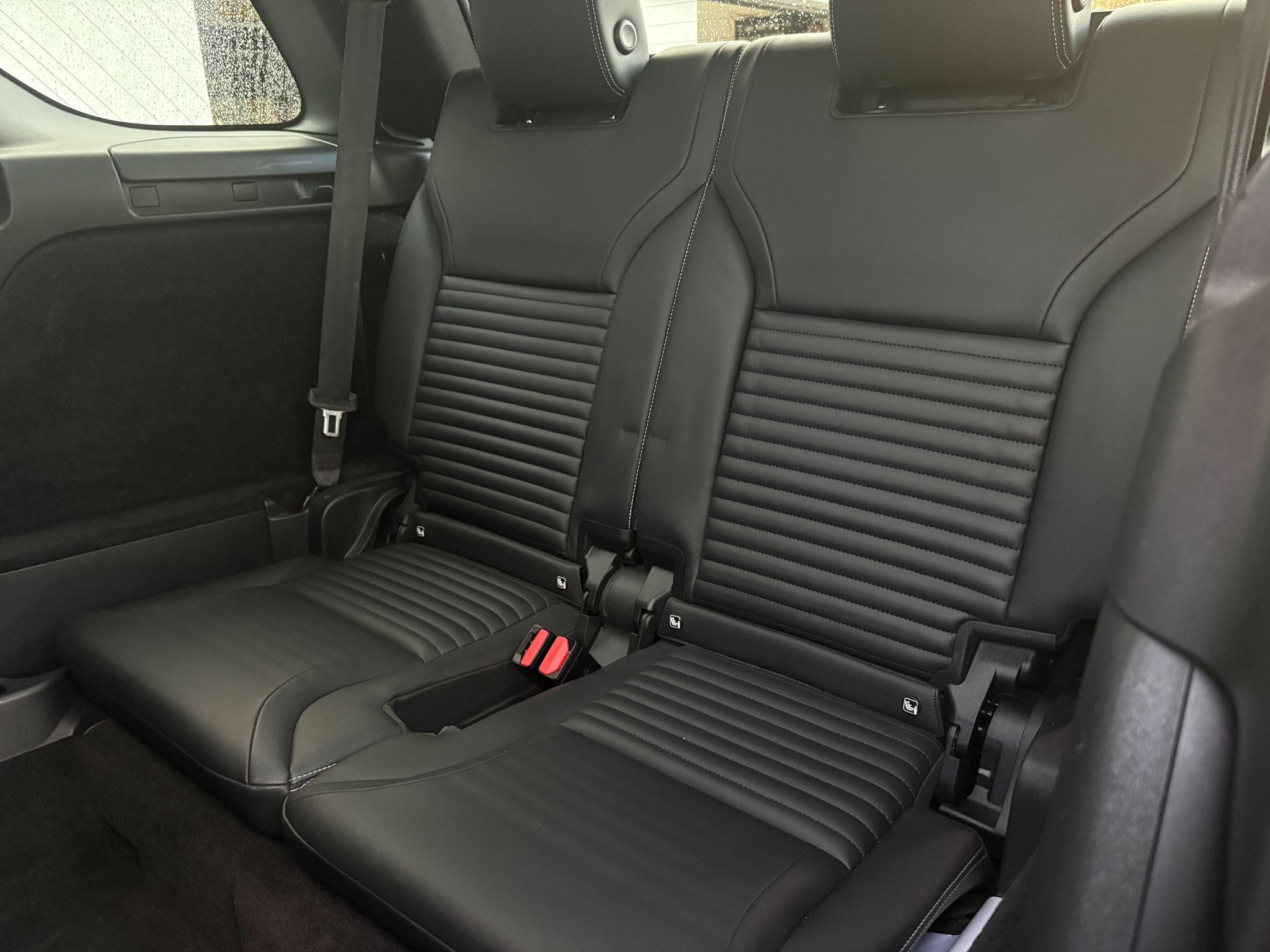 Land Rover Discovery 3 view 10
