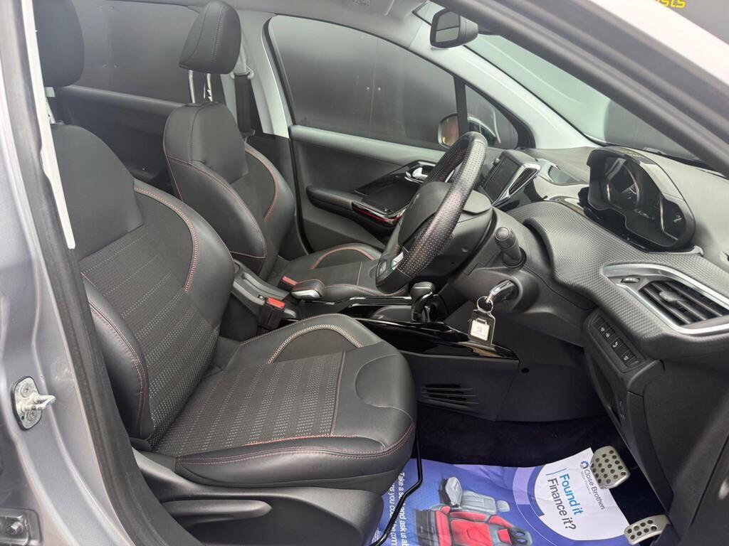 Peugeot 2008 view 13