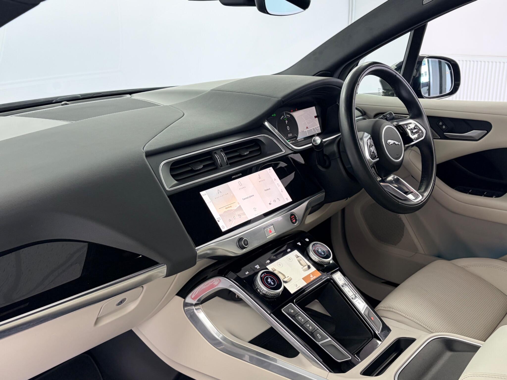 Jaguar I-Pace view 9