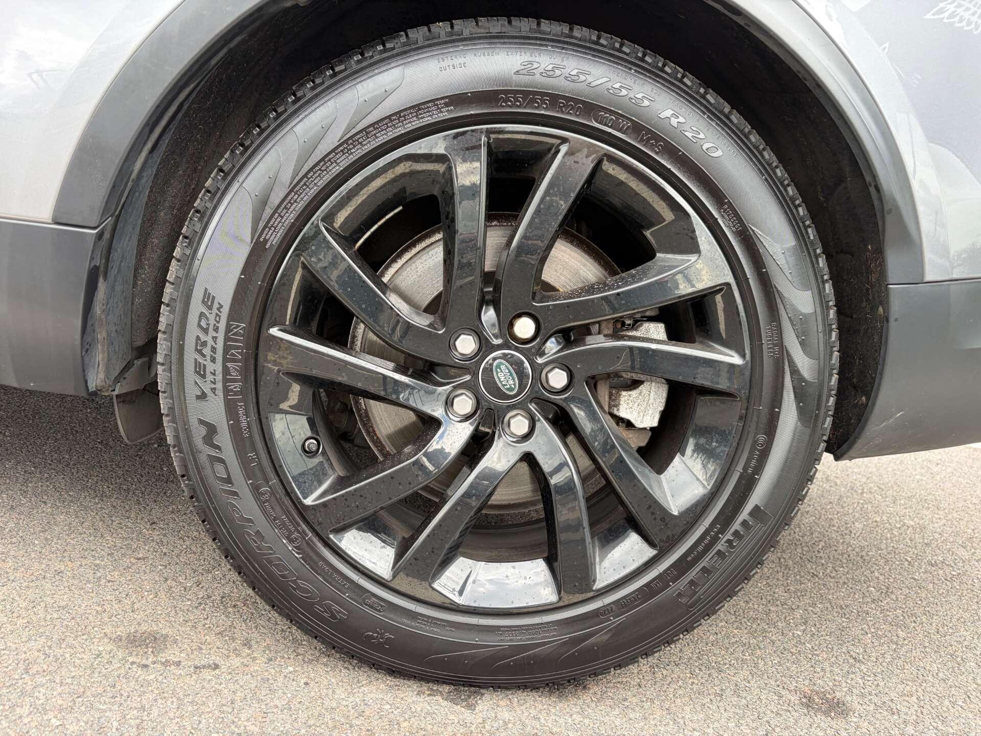 Land Rover Discovery 3 view 10