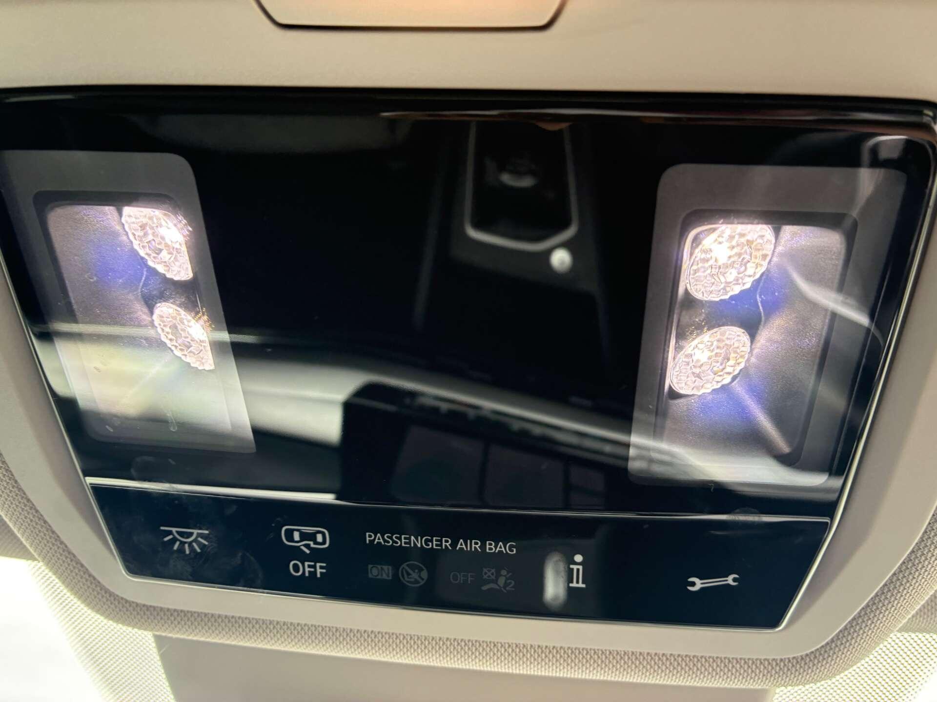 Volkswagen Golf view 24