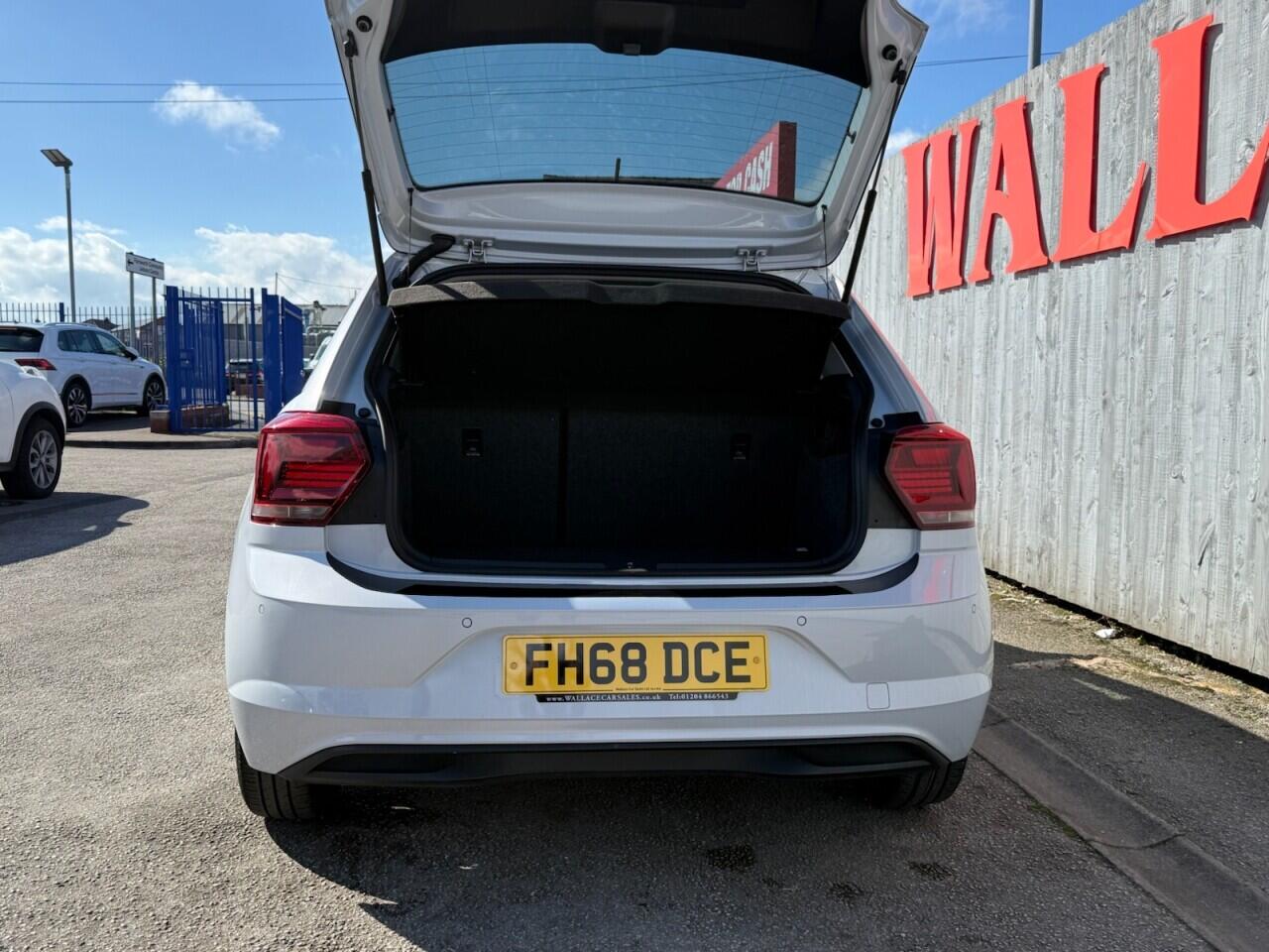 Volkswagen Polo view 38