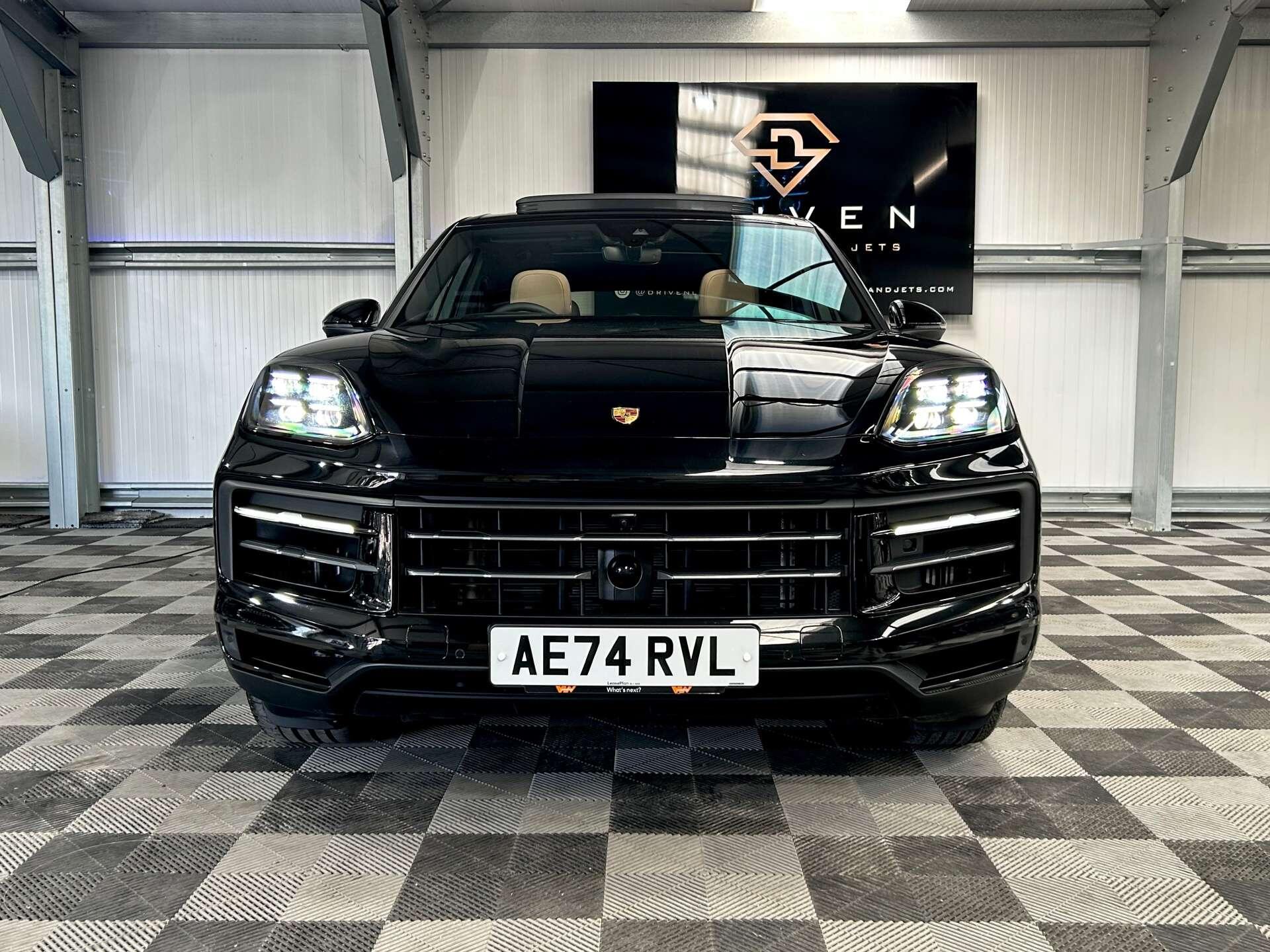Porsche Cayenne view 8