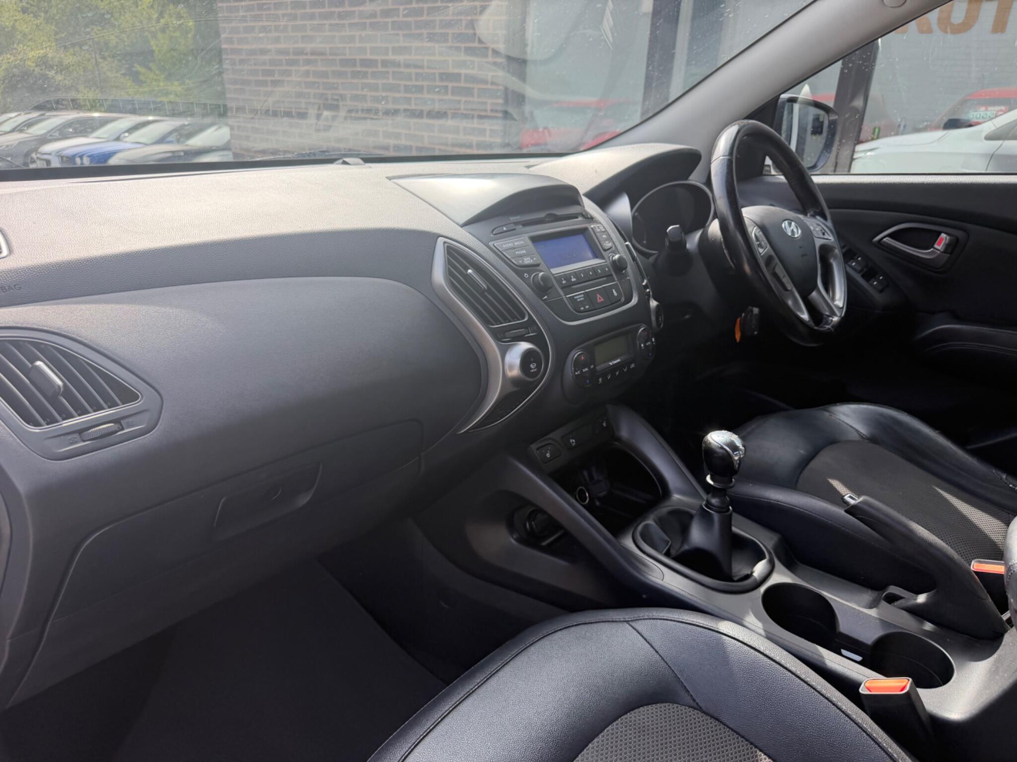 Hyundai ix35 view 16