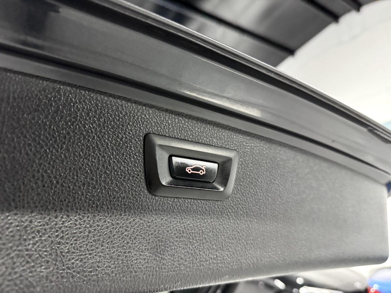 BMW 3 Series view 29