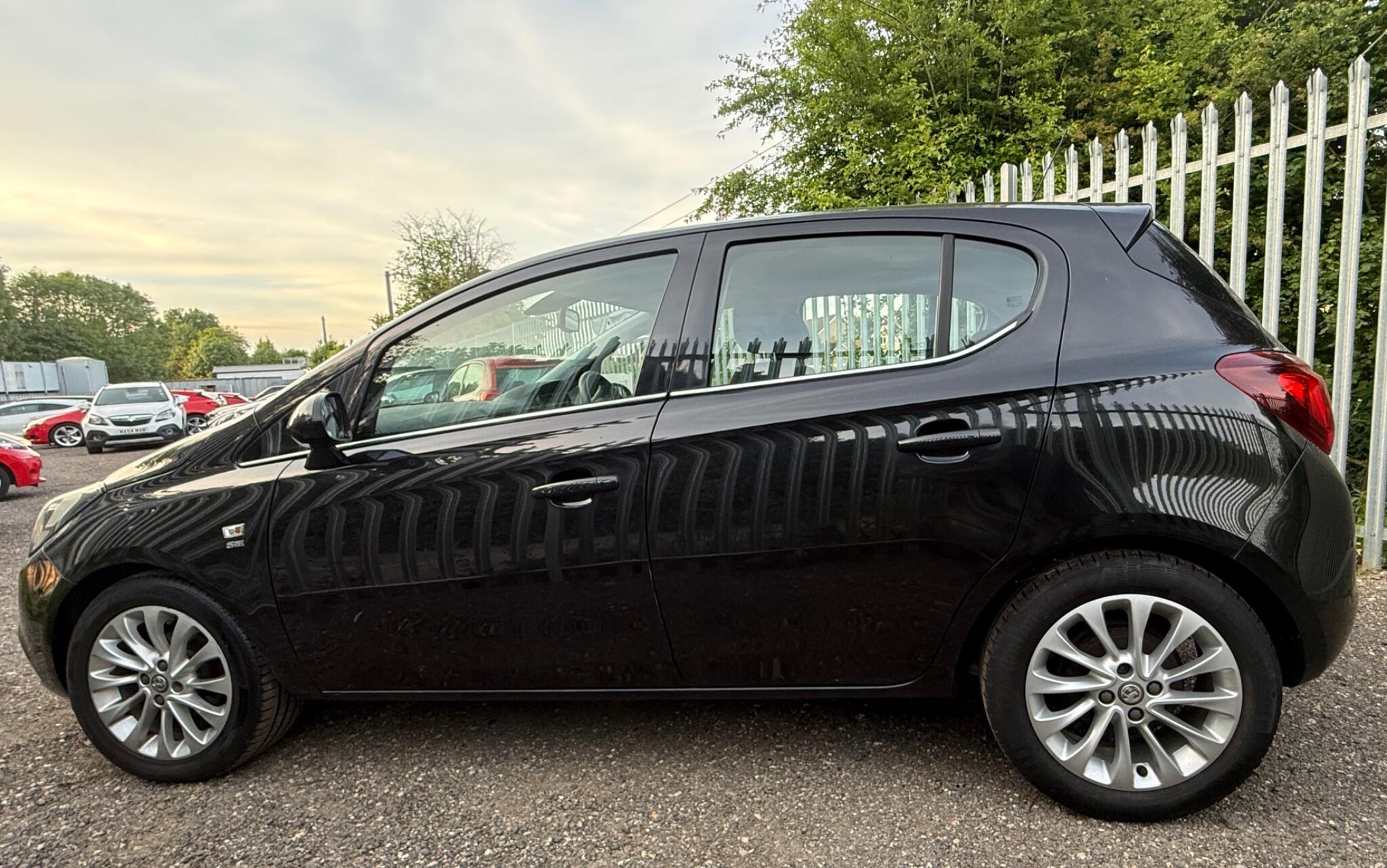 2016 Vauxhall Corsa image 4