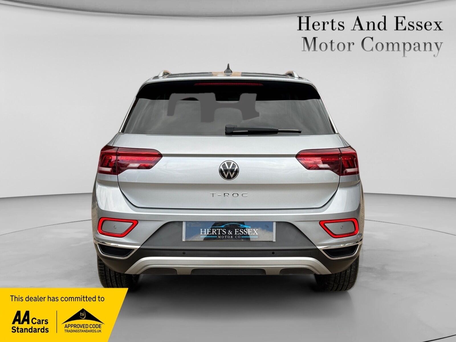 Volkswagen T-Roc view 6