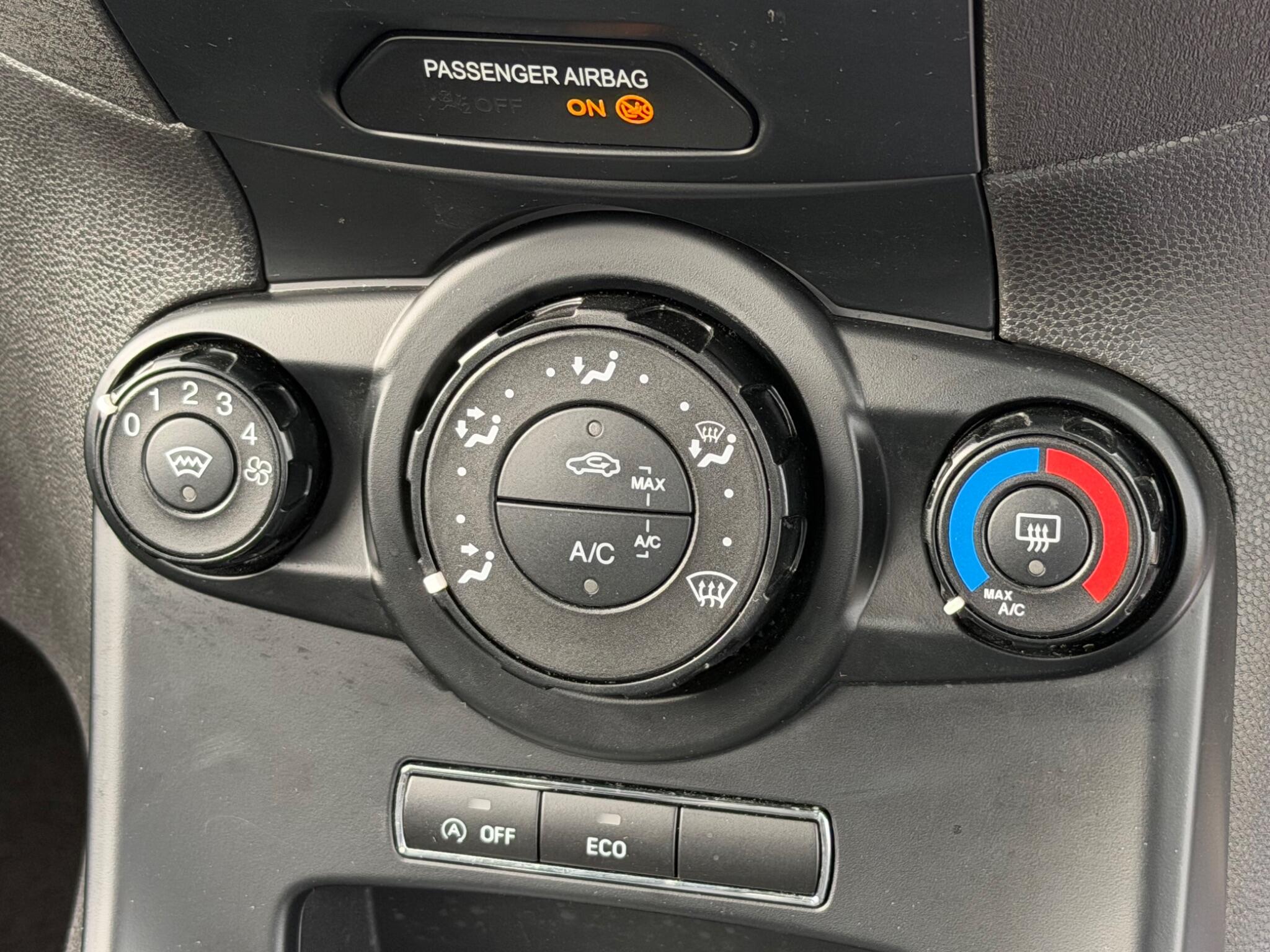 Ford Fiesta view 40